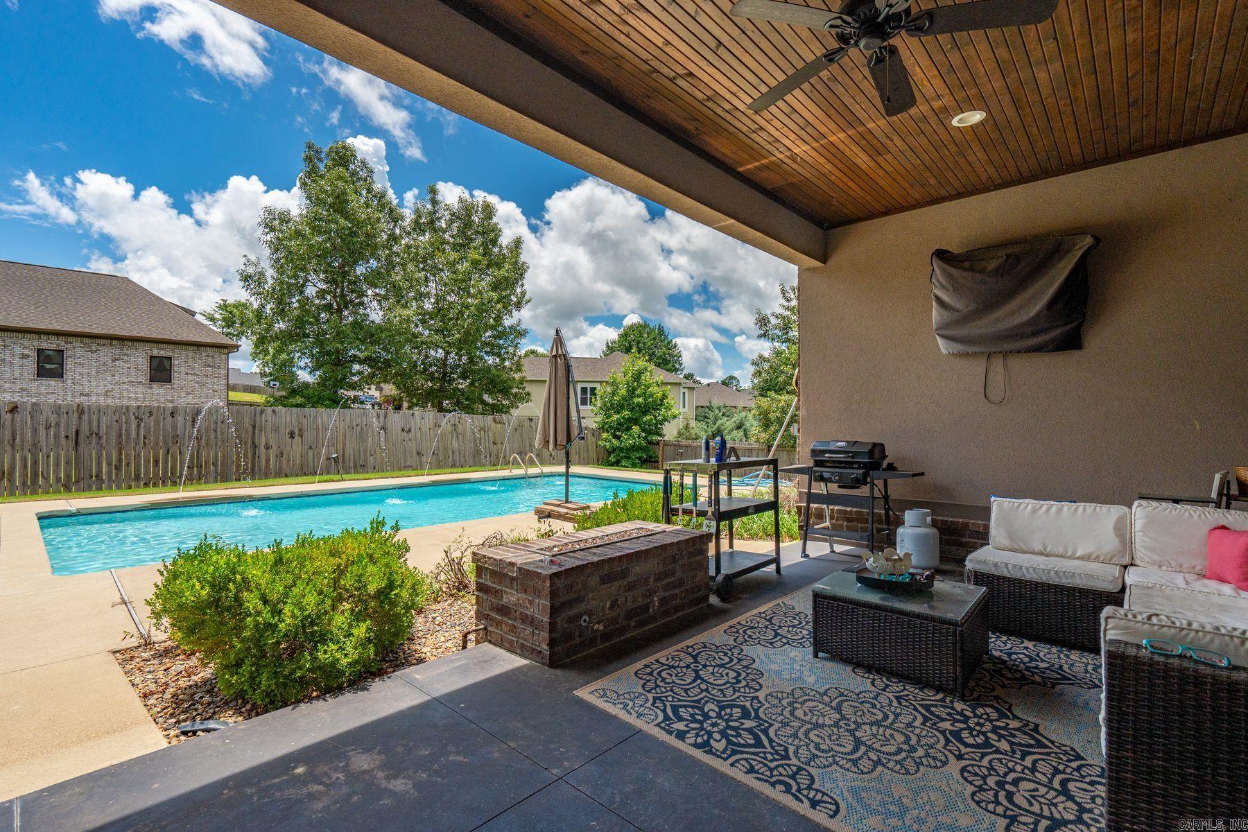 113 Winter Oak Place