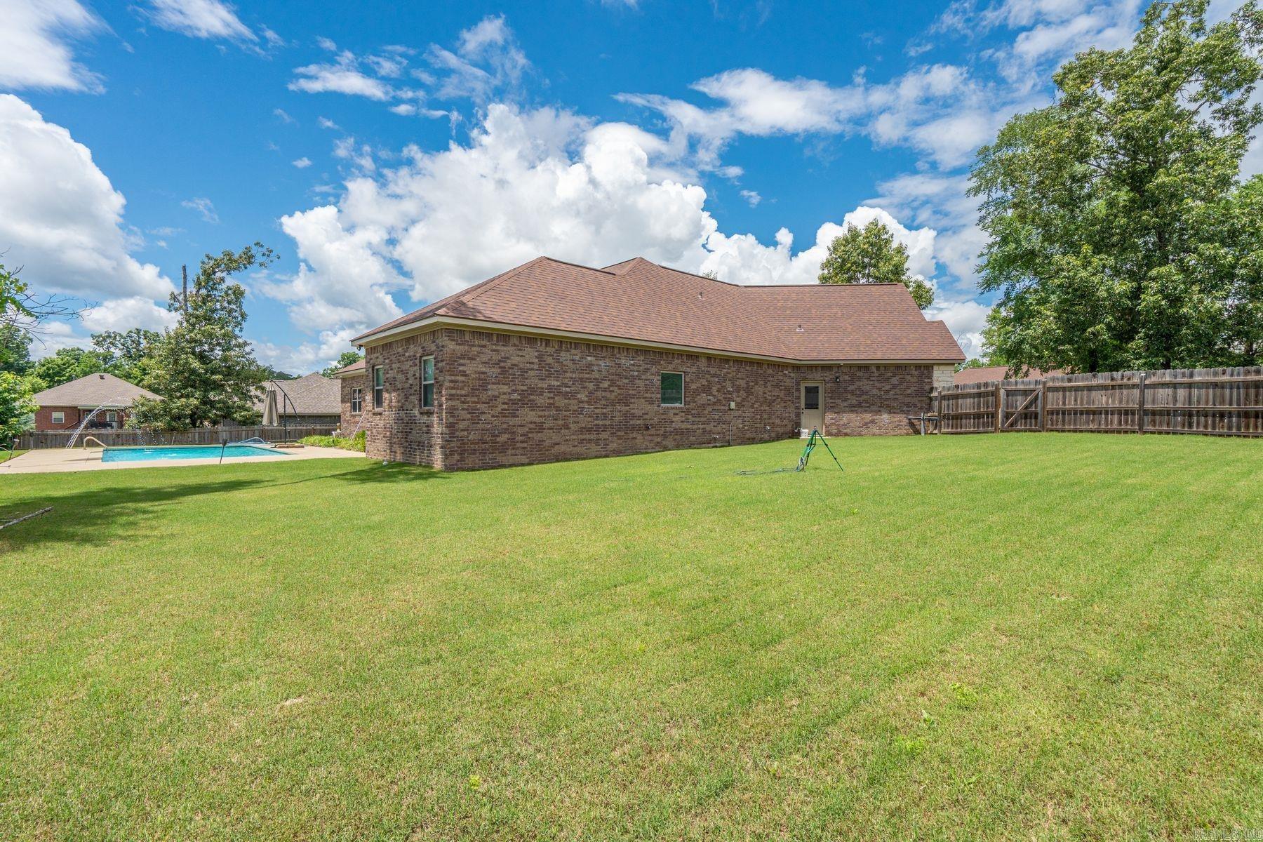113 Winter Oak Place