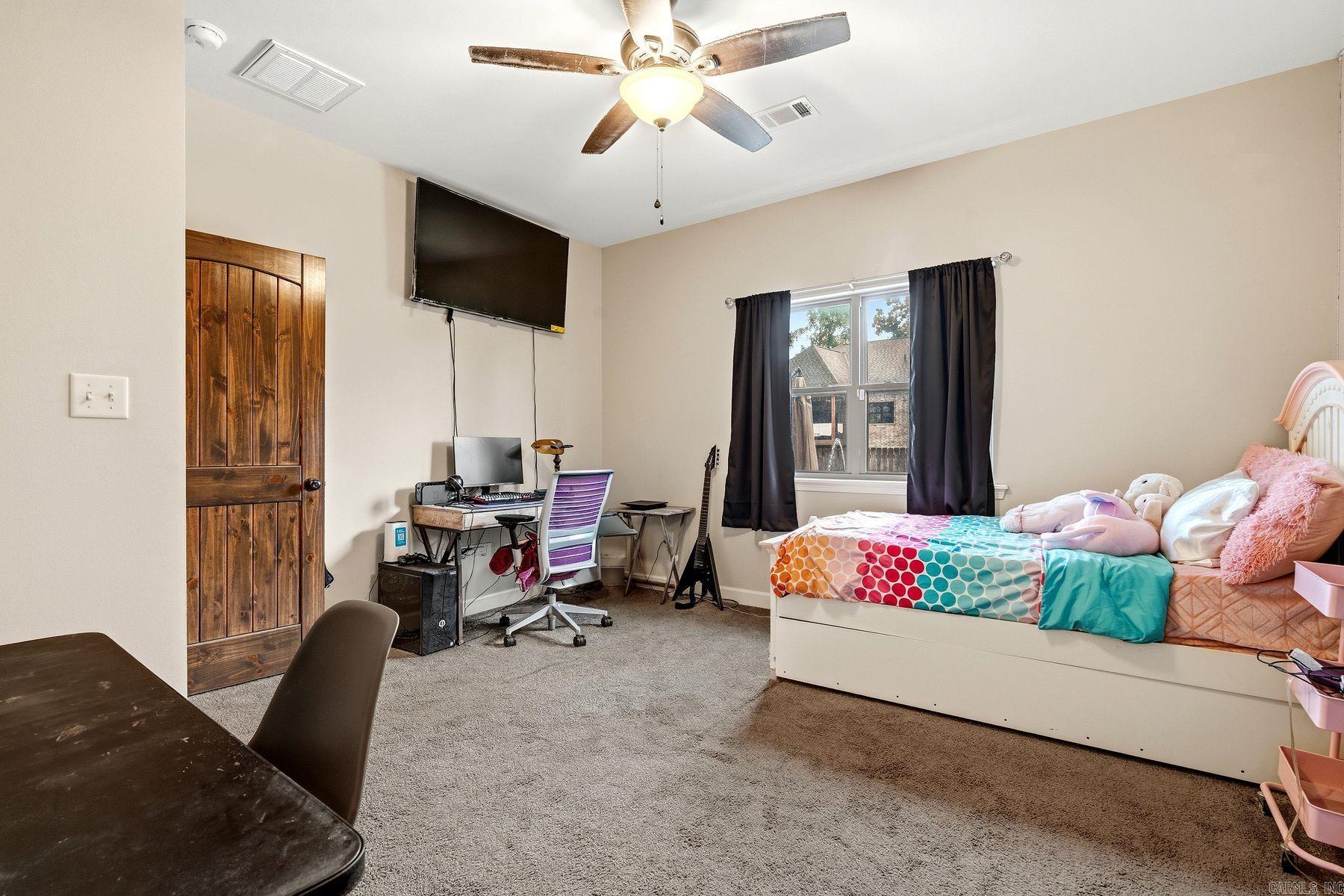 113 Winter Oak Place
