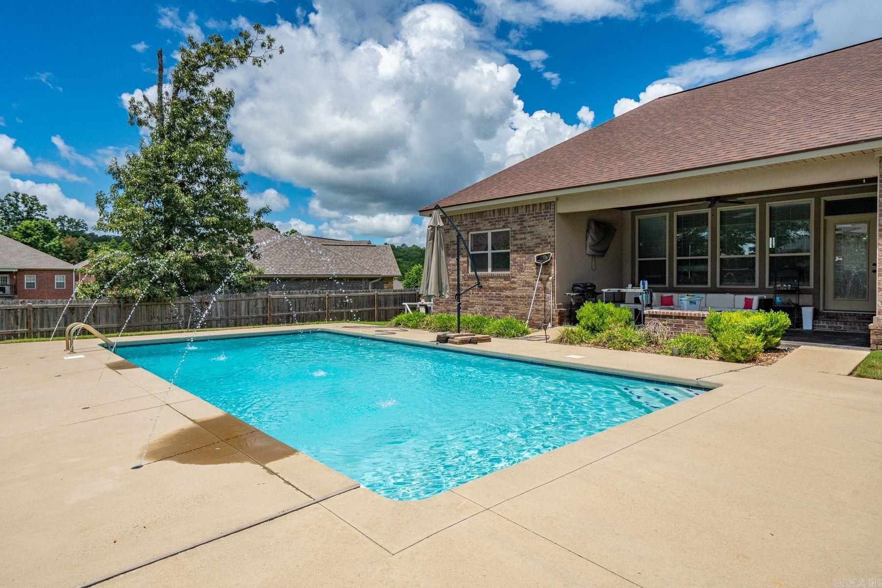 113 Winter Oak Place