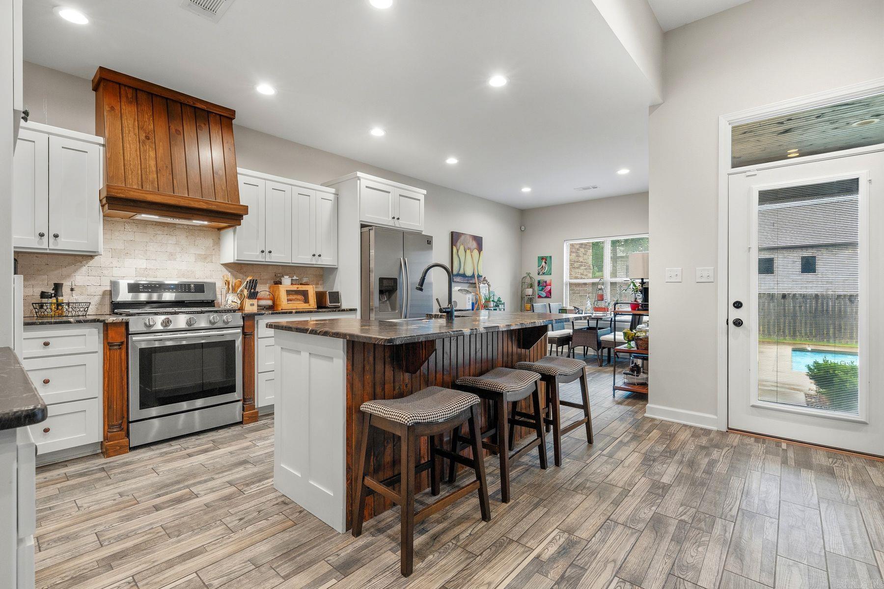113 Winter Oak Place