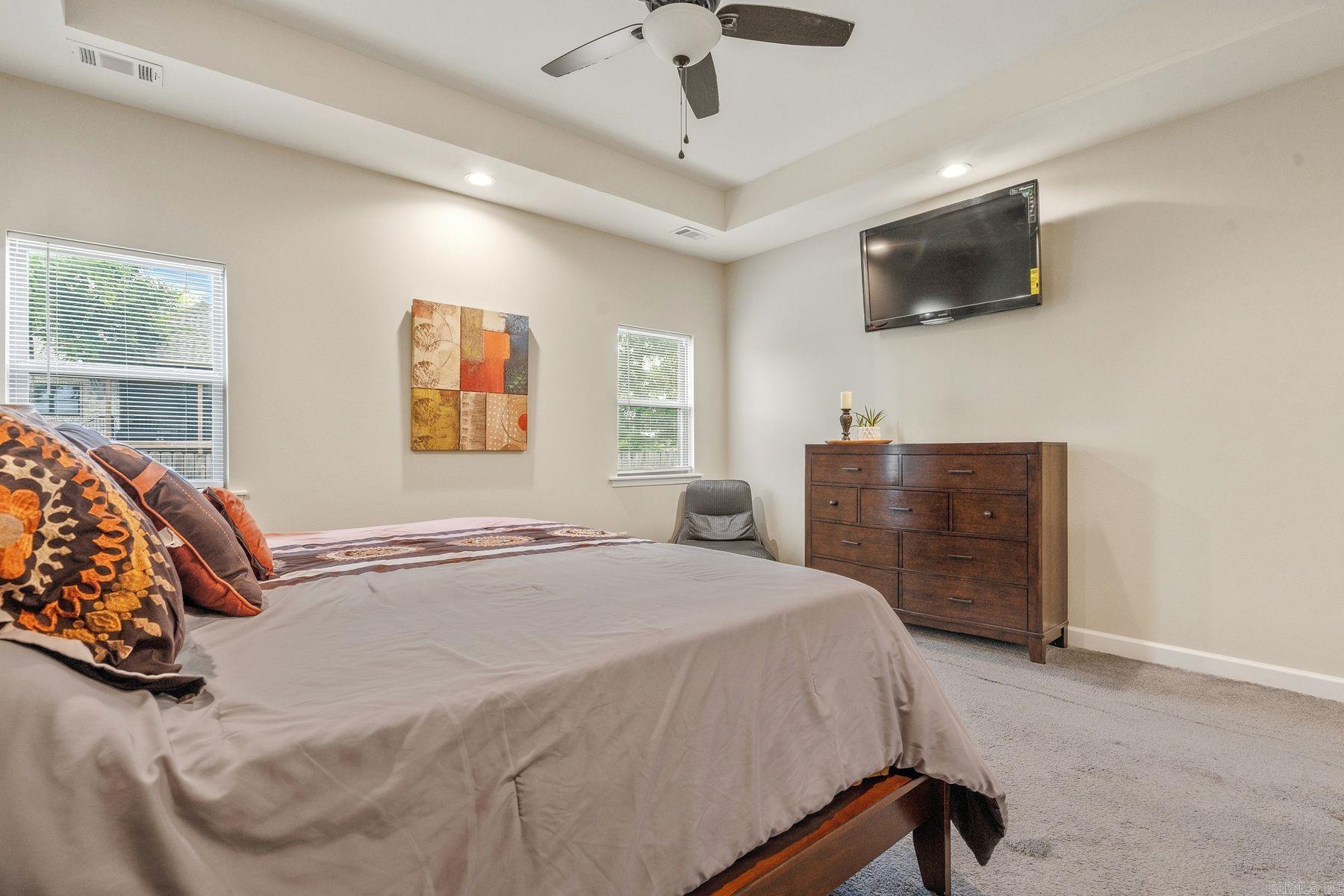113 Winter Oak Place