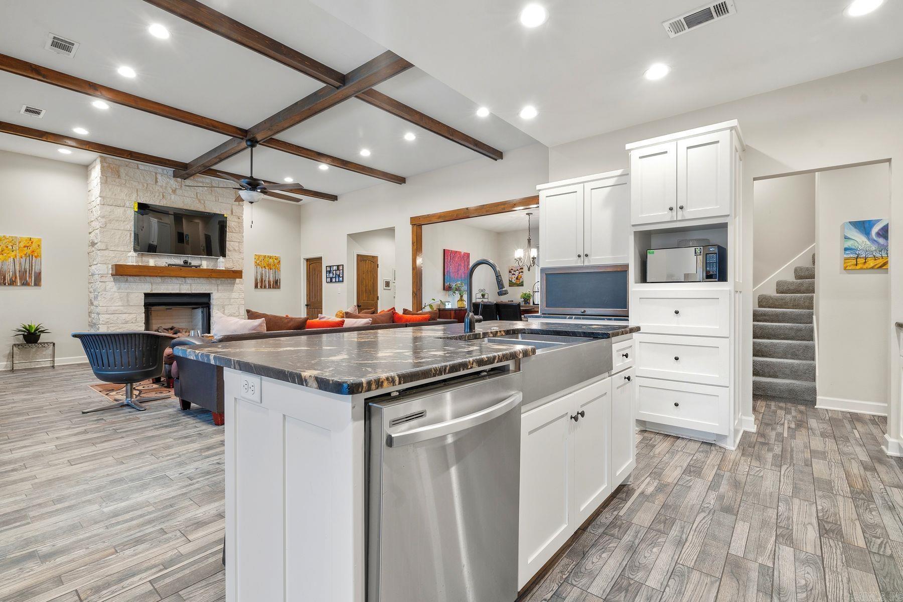 113 Winter Oak Place