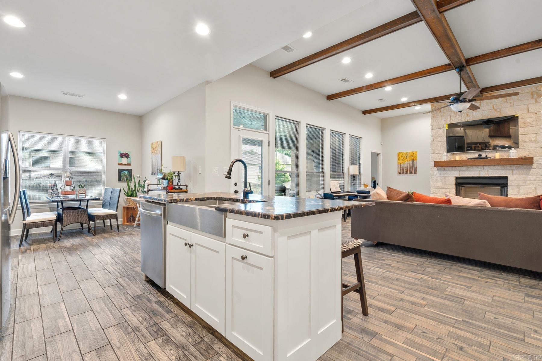 113 Winter Oak Place