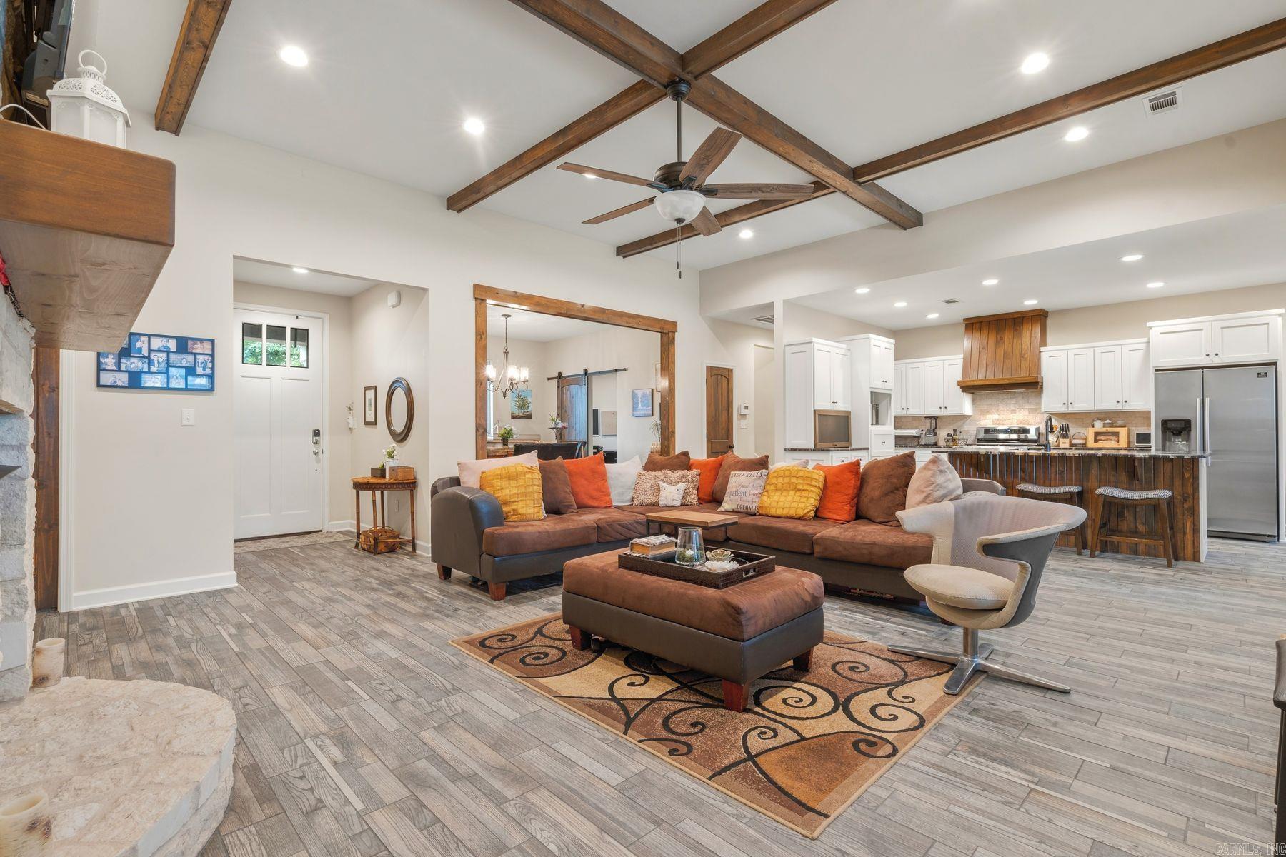 113 Winter Oak Place