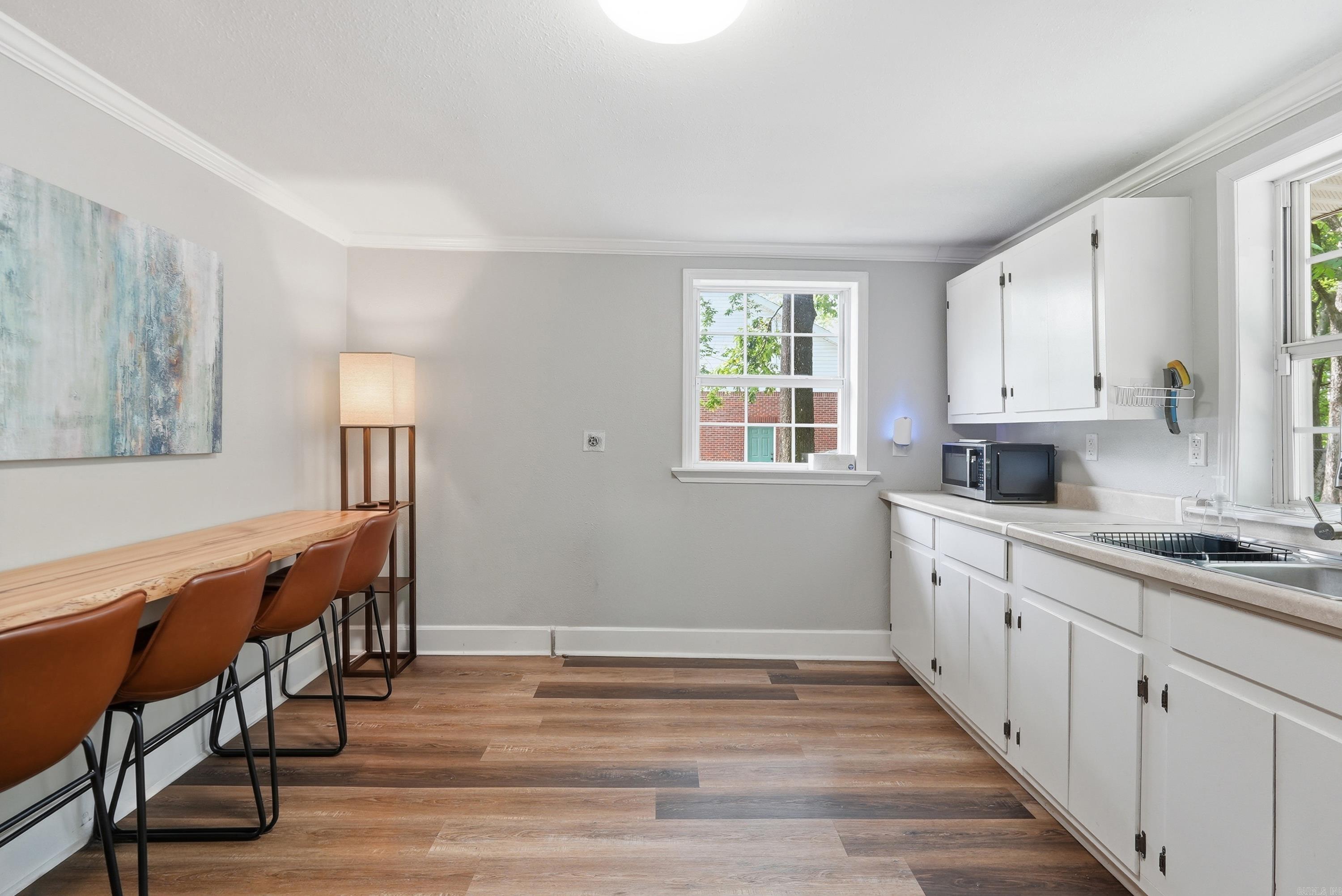 523 LOCUST Avenue
