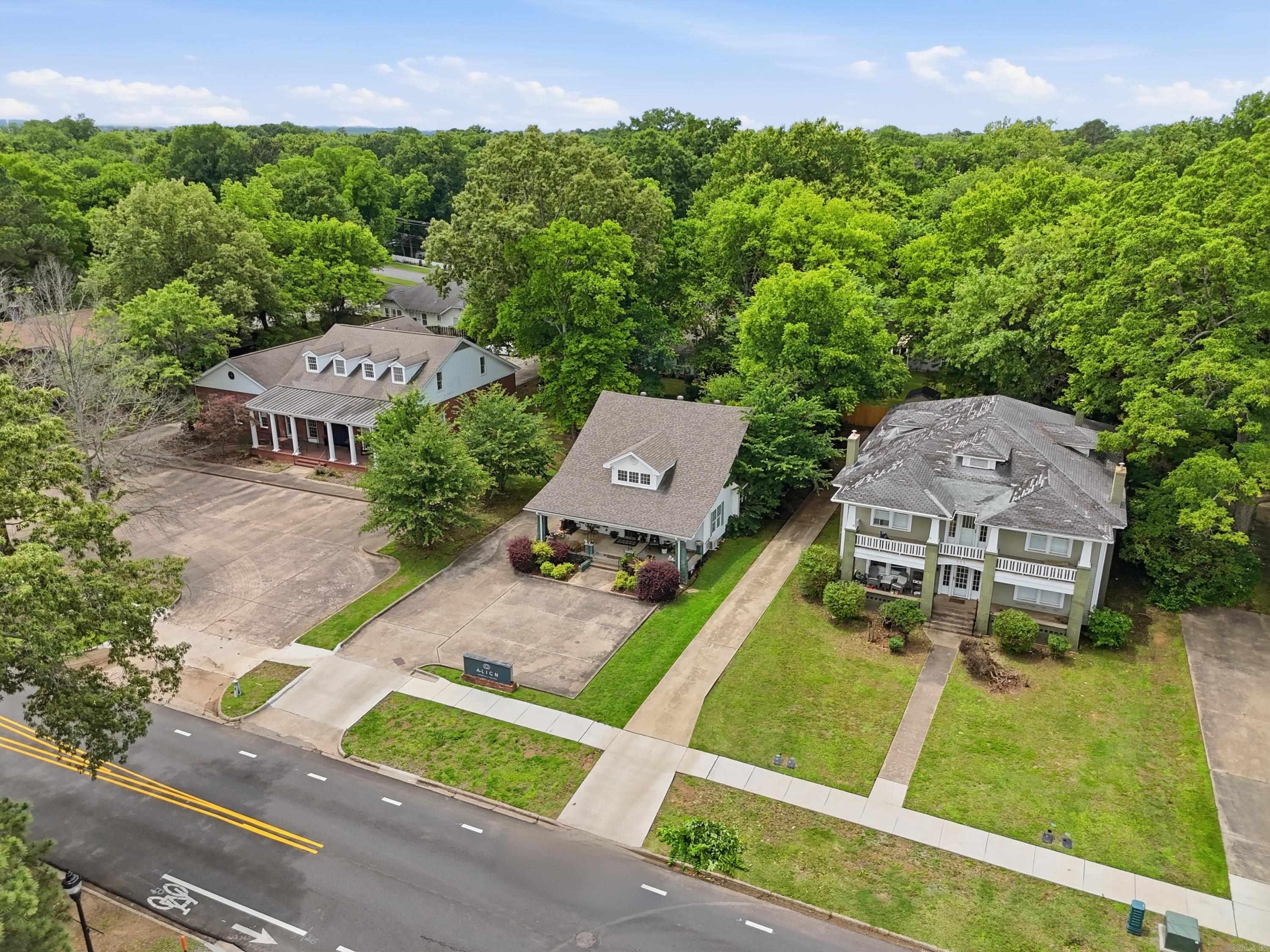 523 LOCUST Avenue