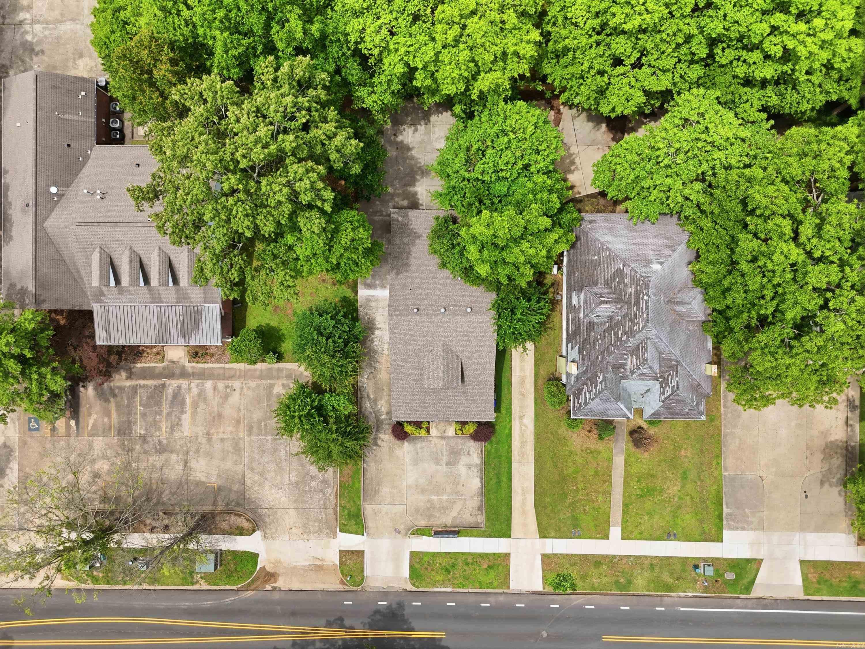523 LOCUST Avenue