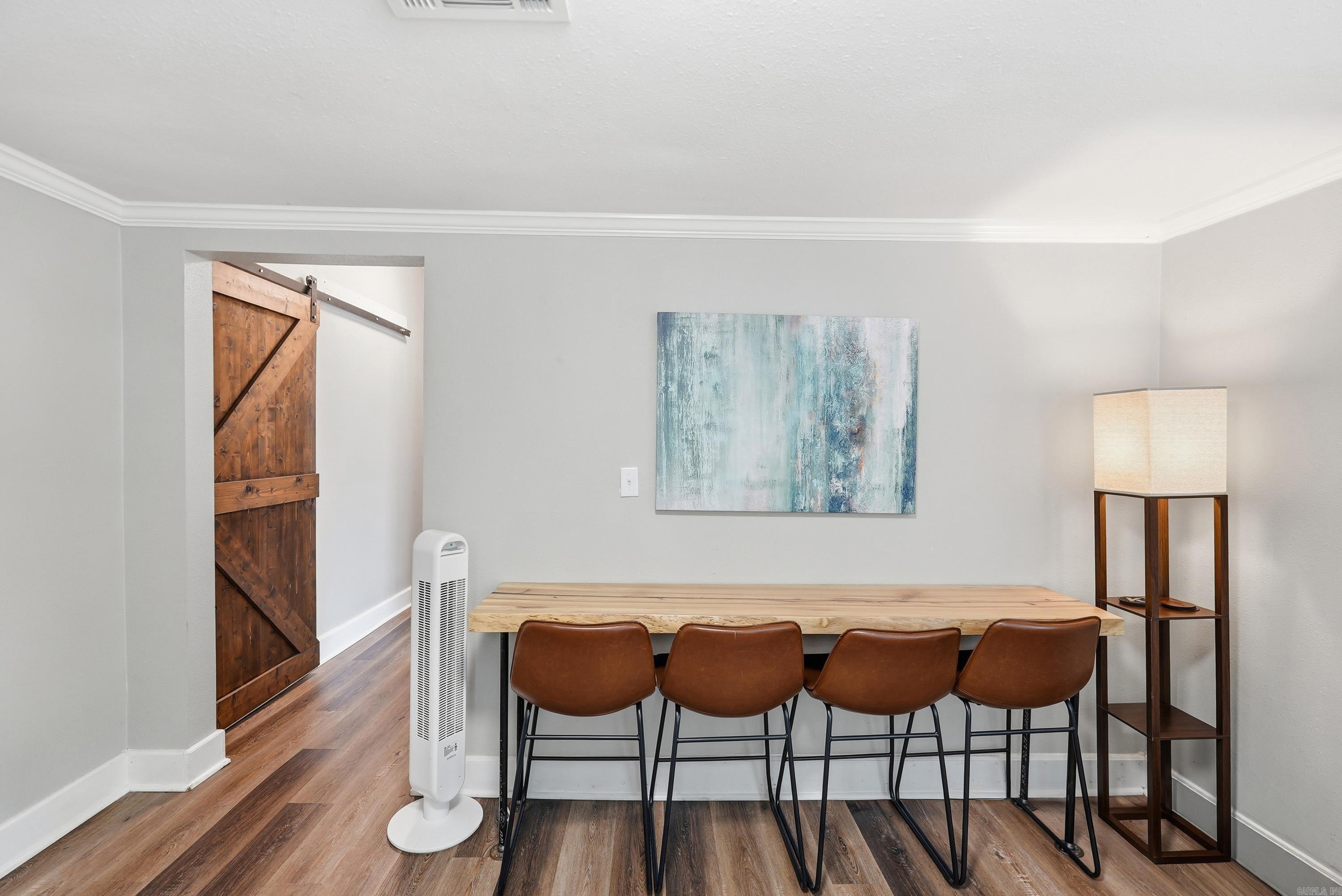 523 LOCUST Avenue