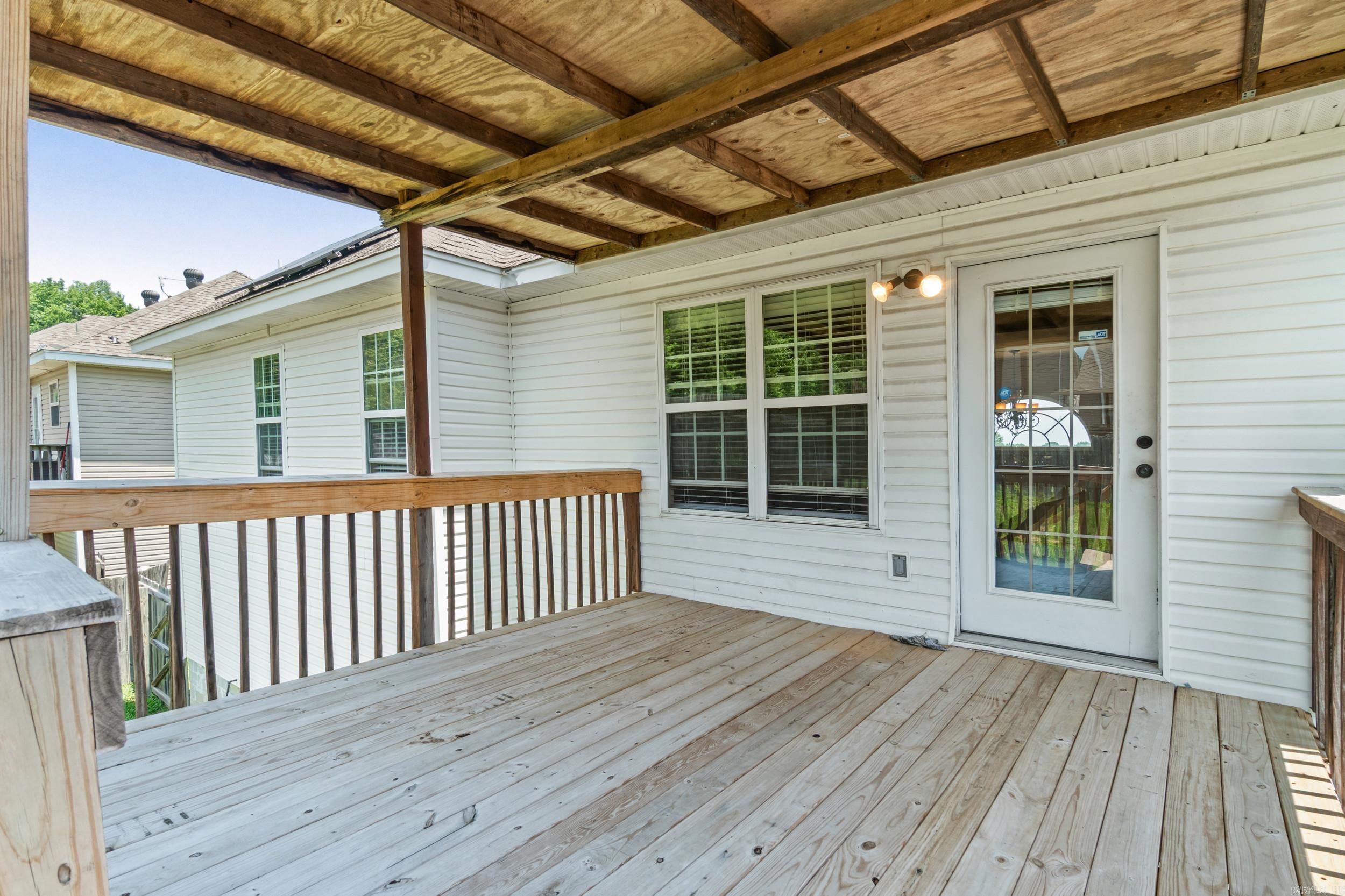 1007 Clinton