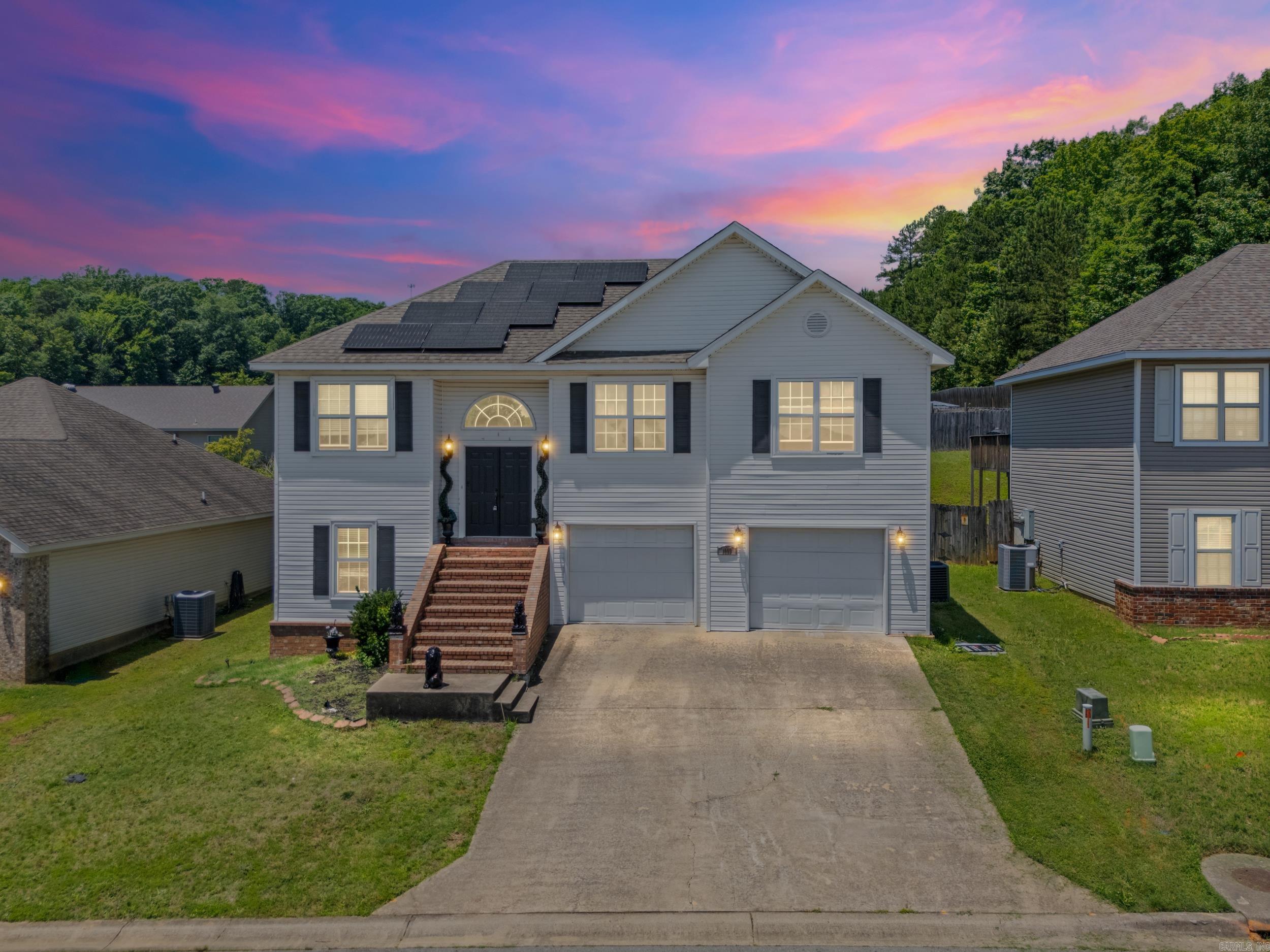 1007 Clinton