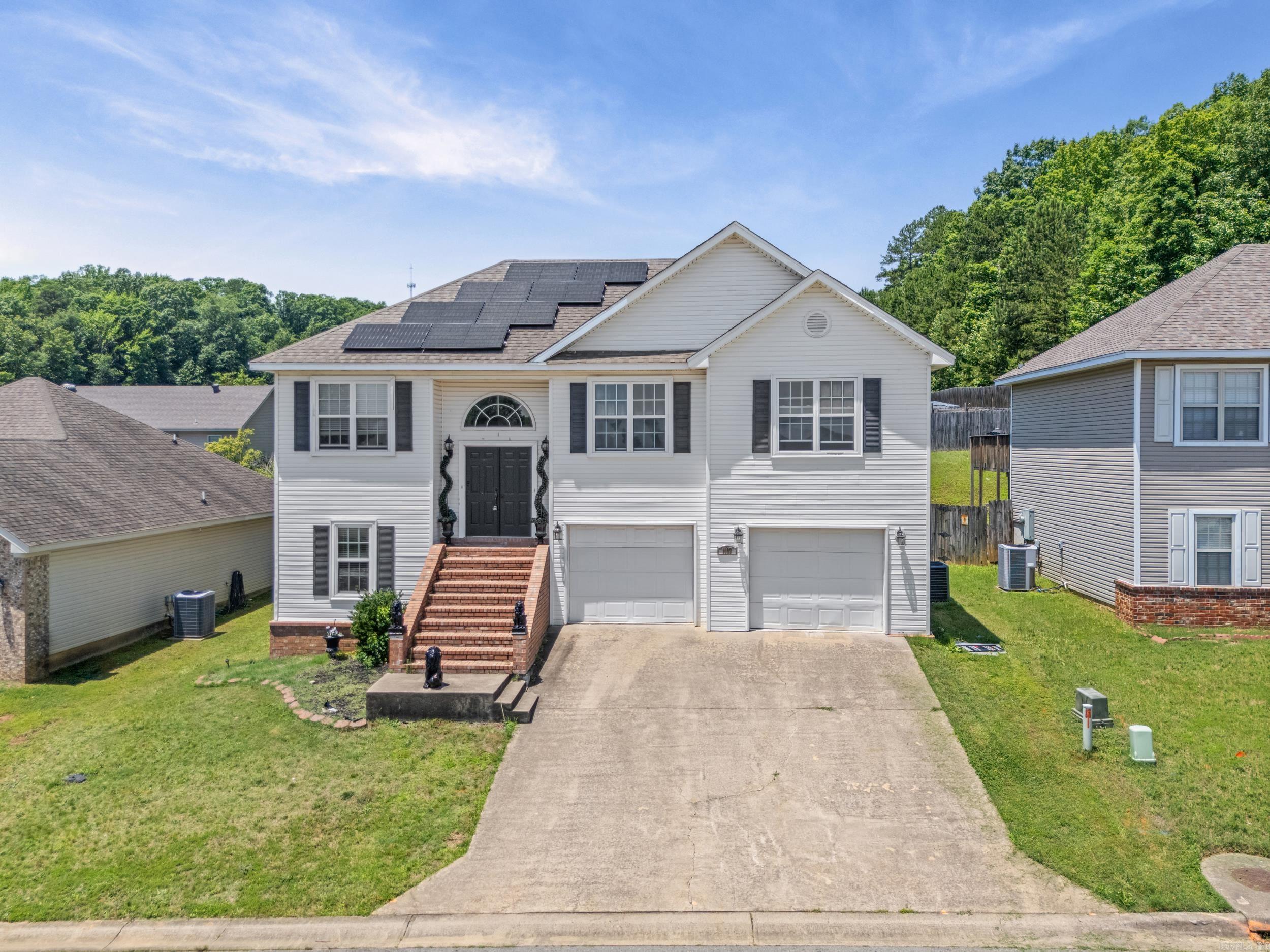 1007 Clinton
