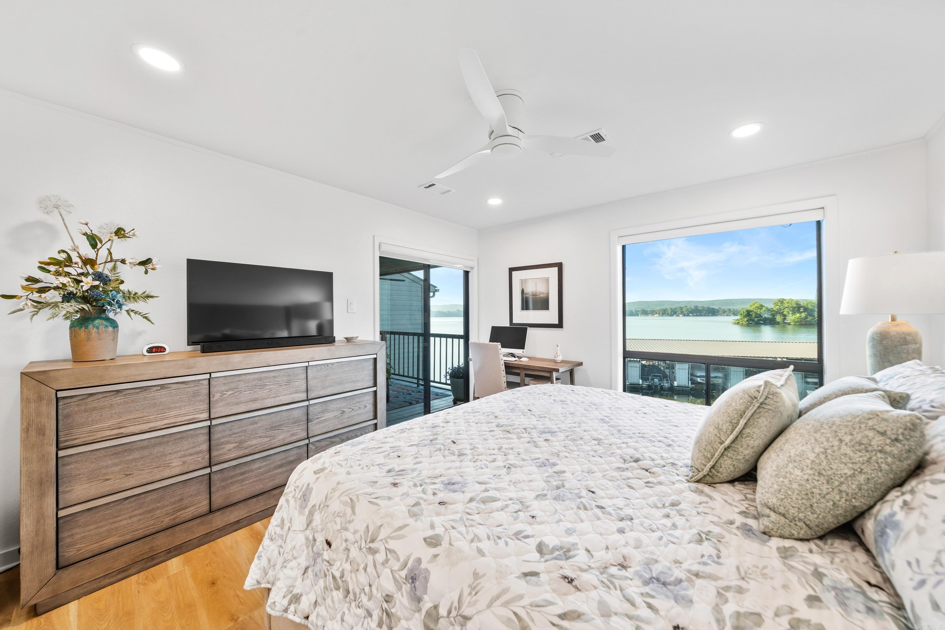 304 Lookout Point Unit: A4