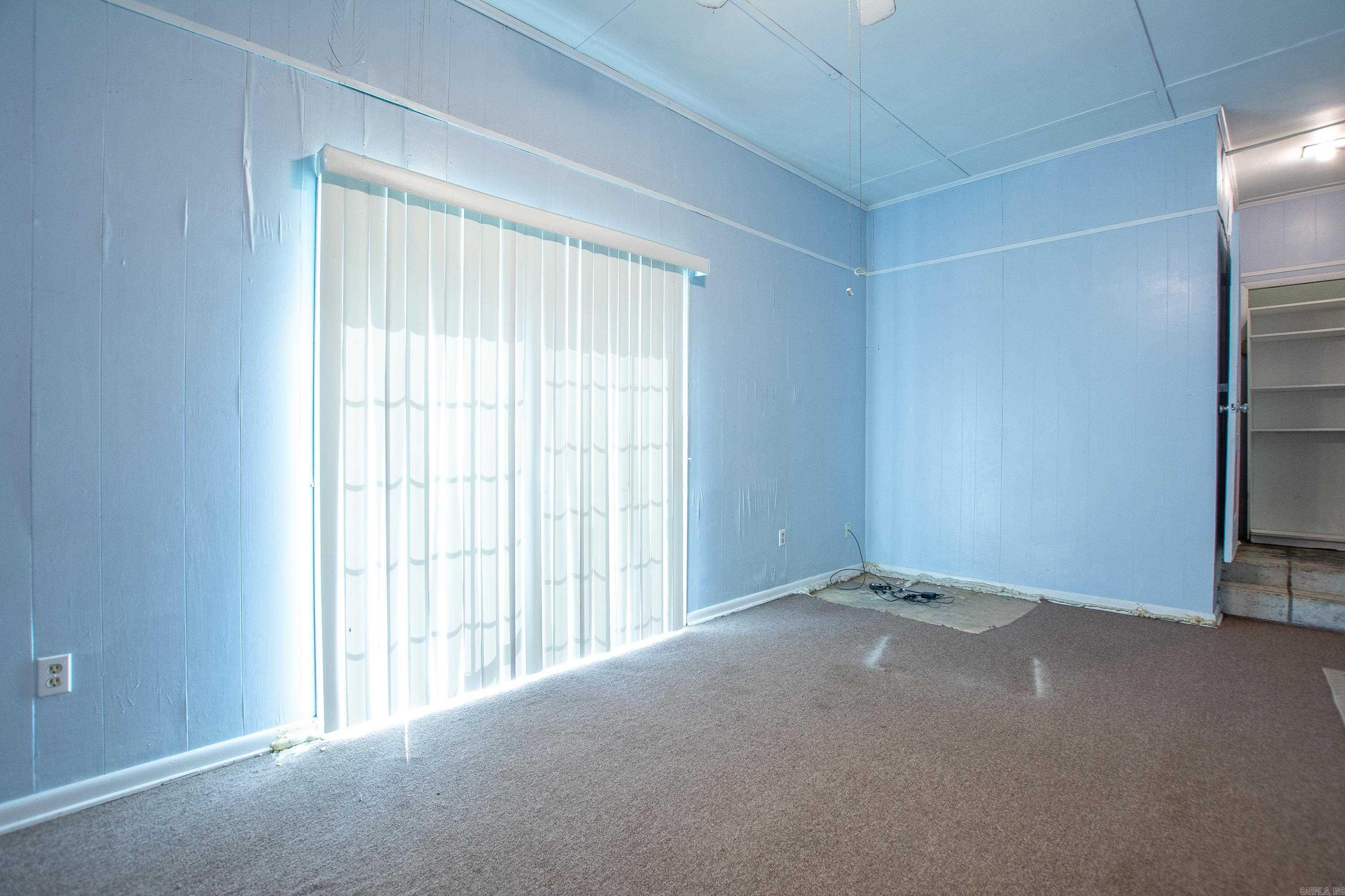 1323 Columbia Ave