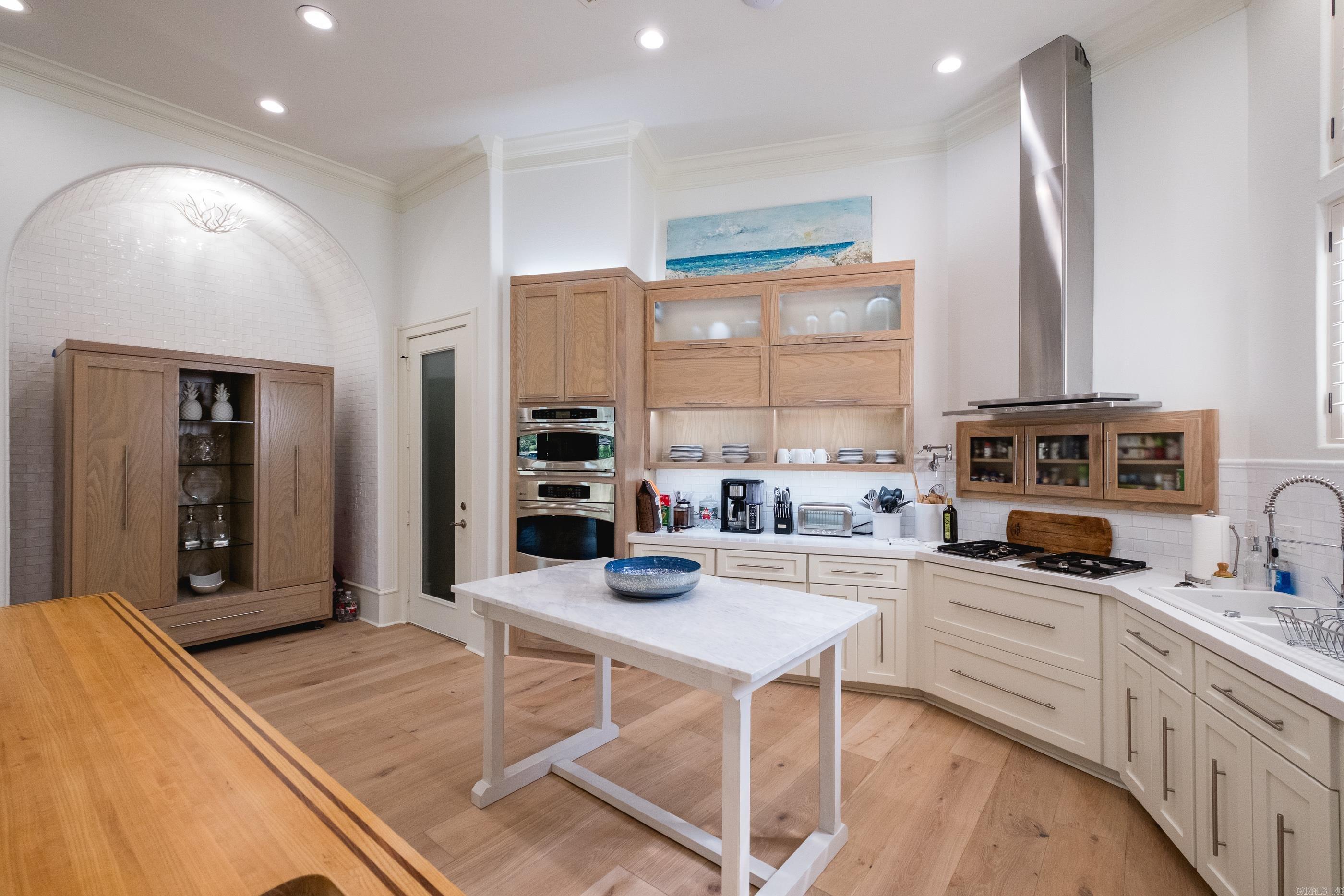 329 Paradise Point