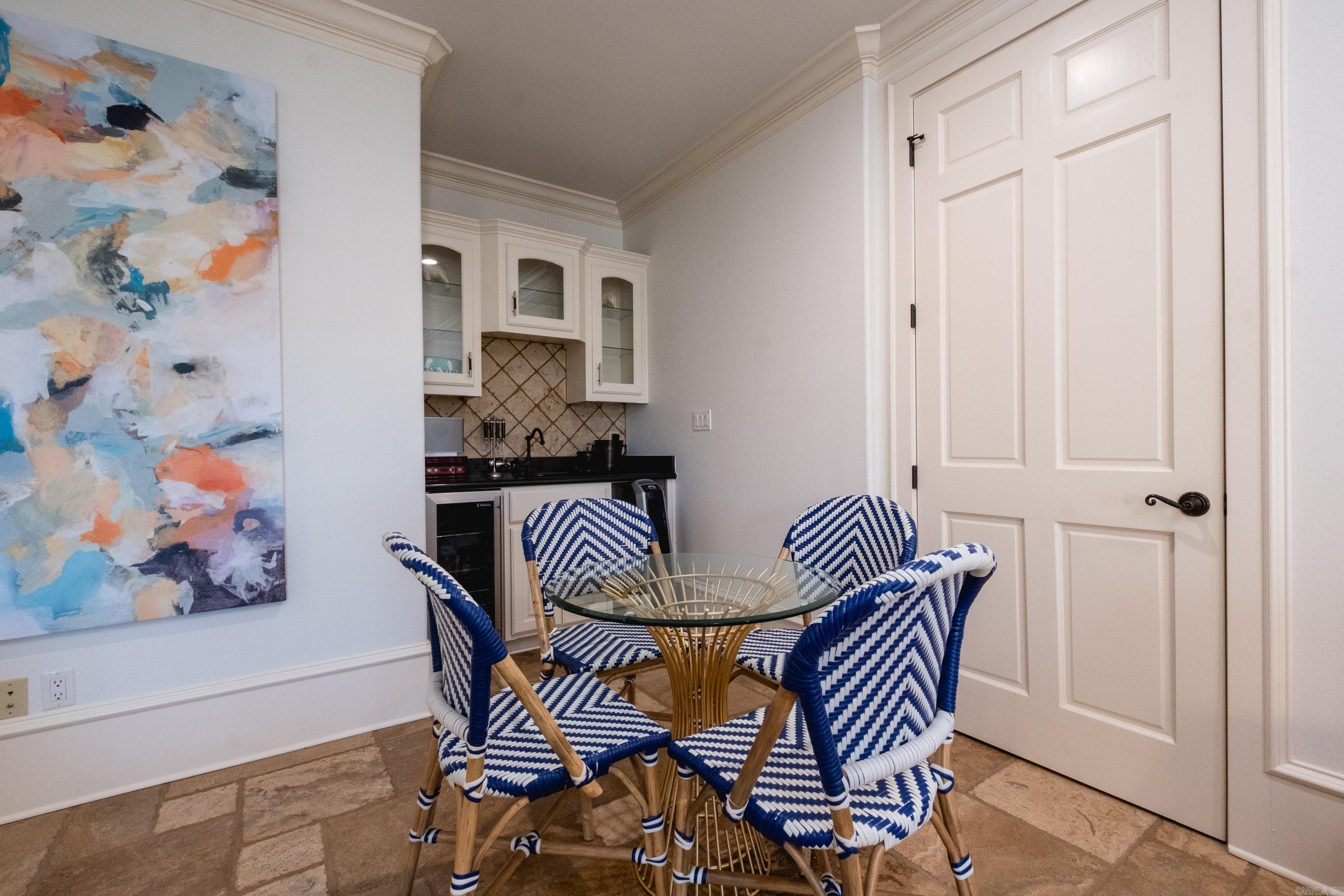 329 Paradise Point