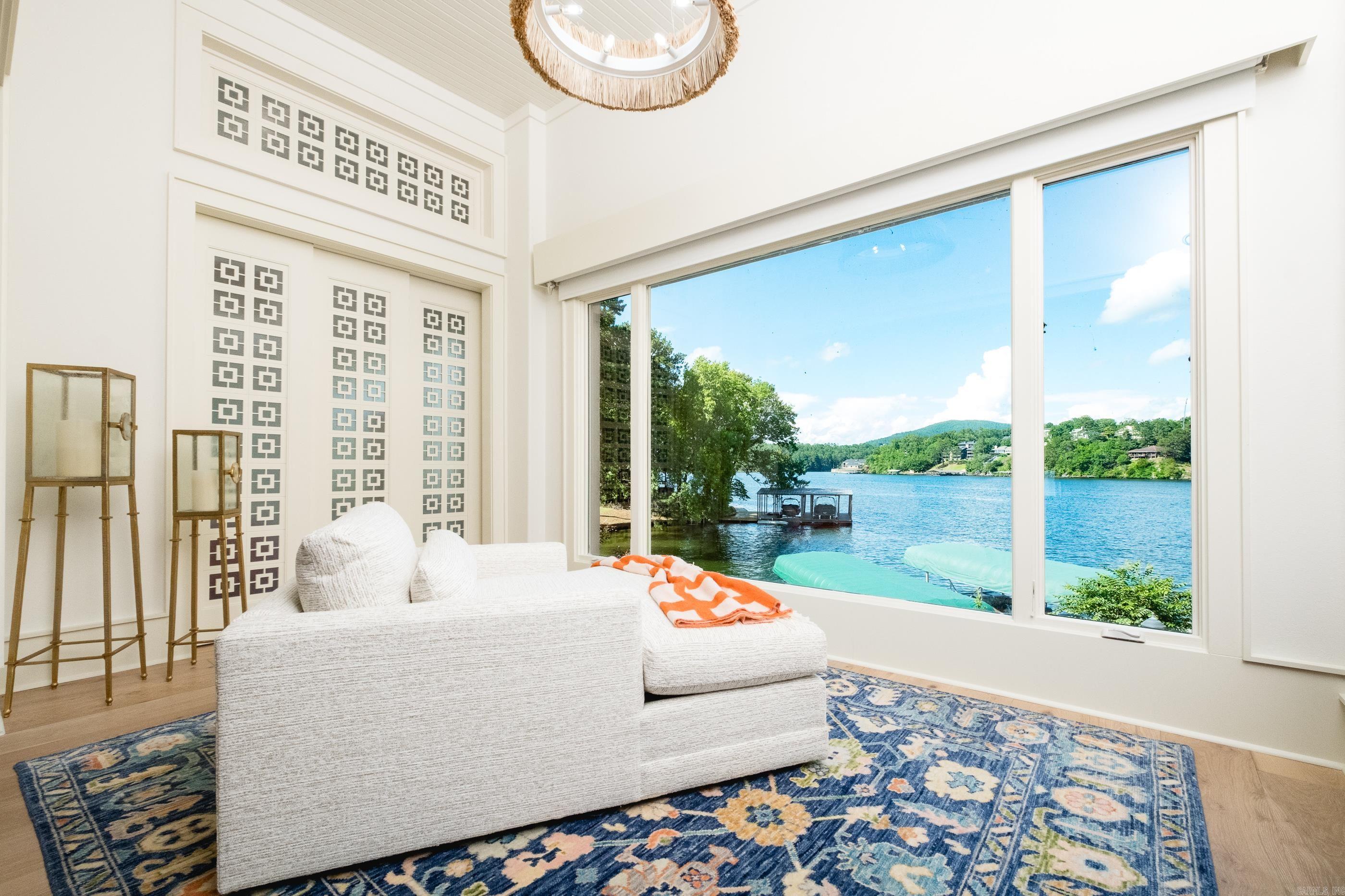 329 Paradise Point