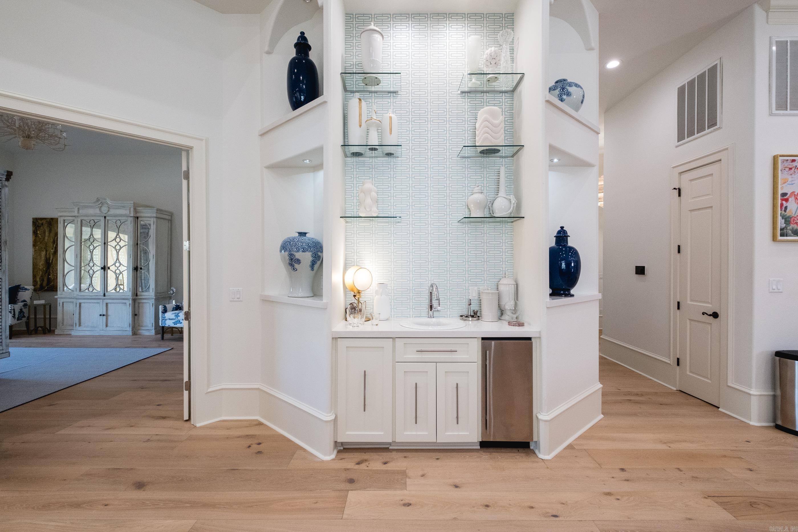 329 Paradise Point