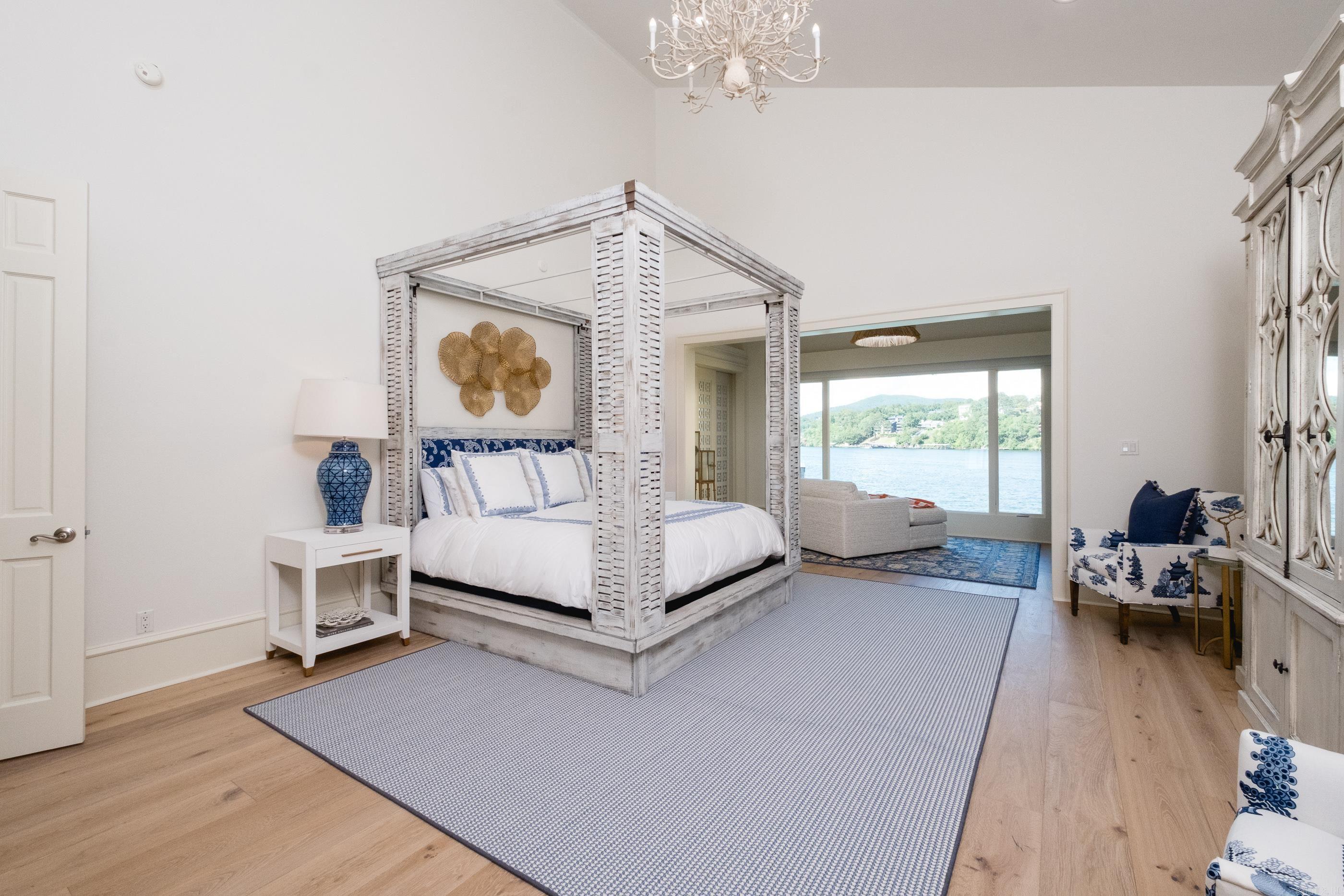 329 Paradise Point