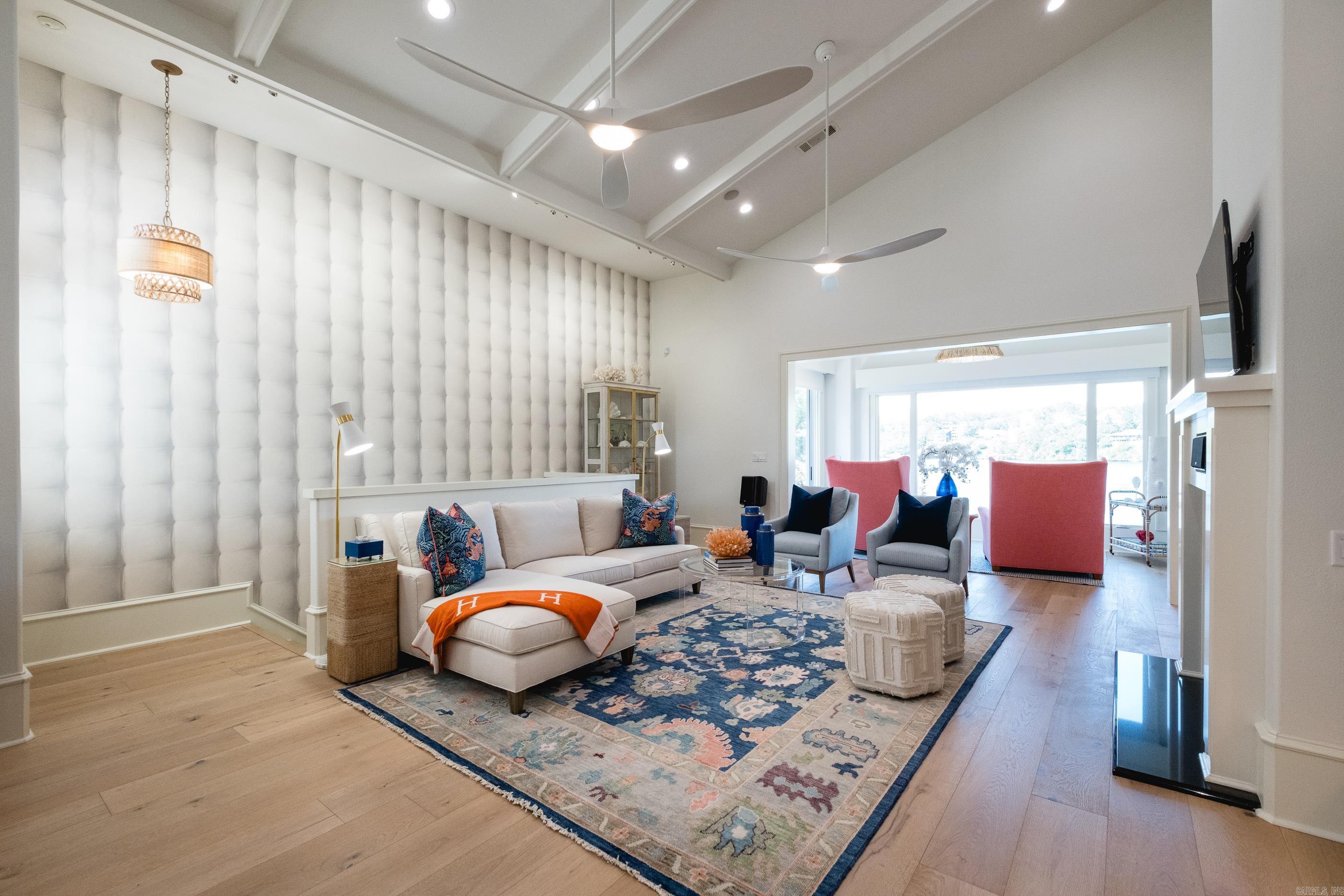 329 Paradise Point