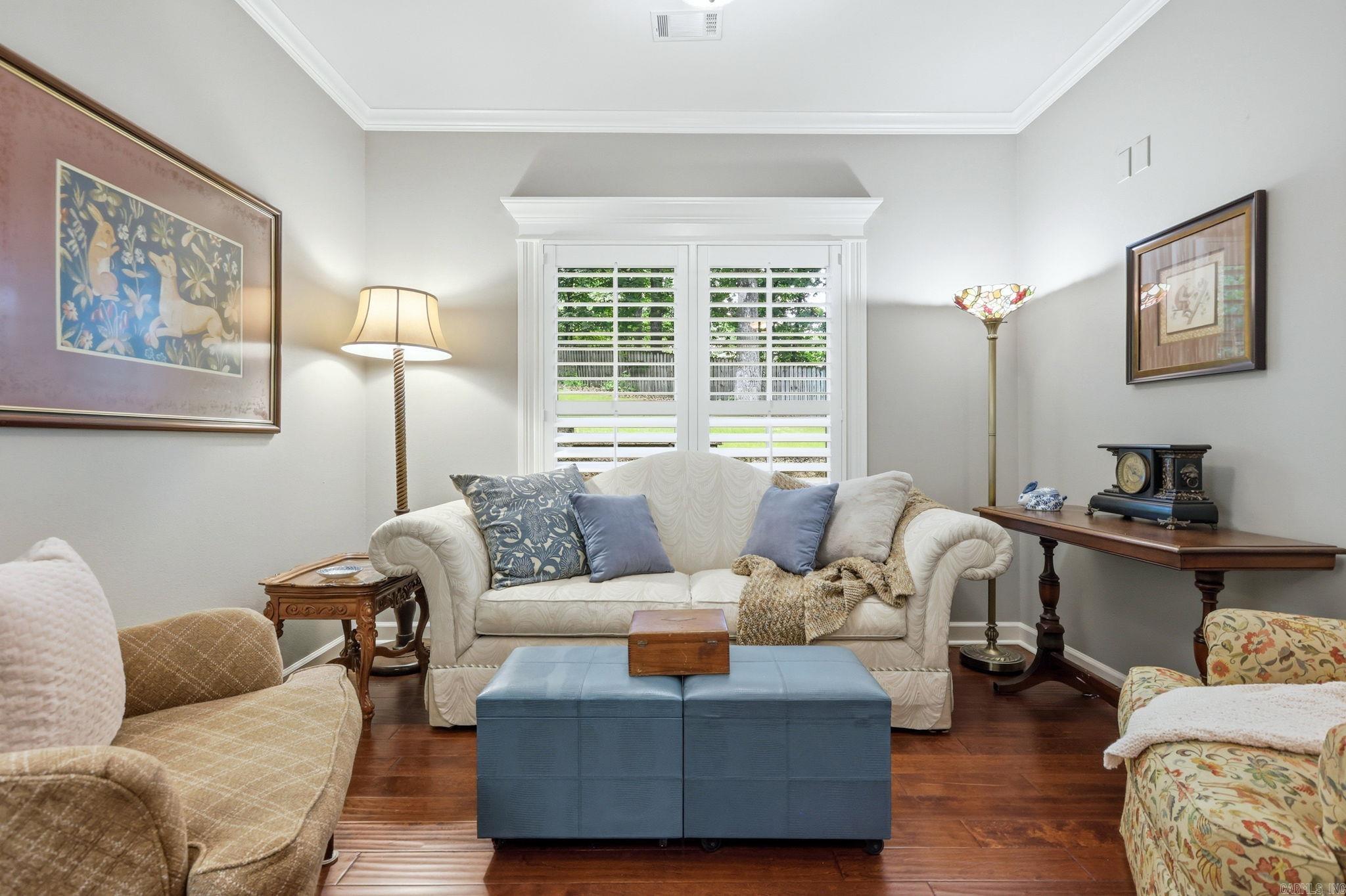 8 Carriage Court