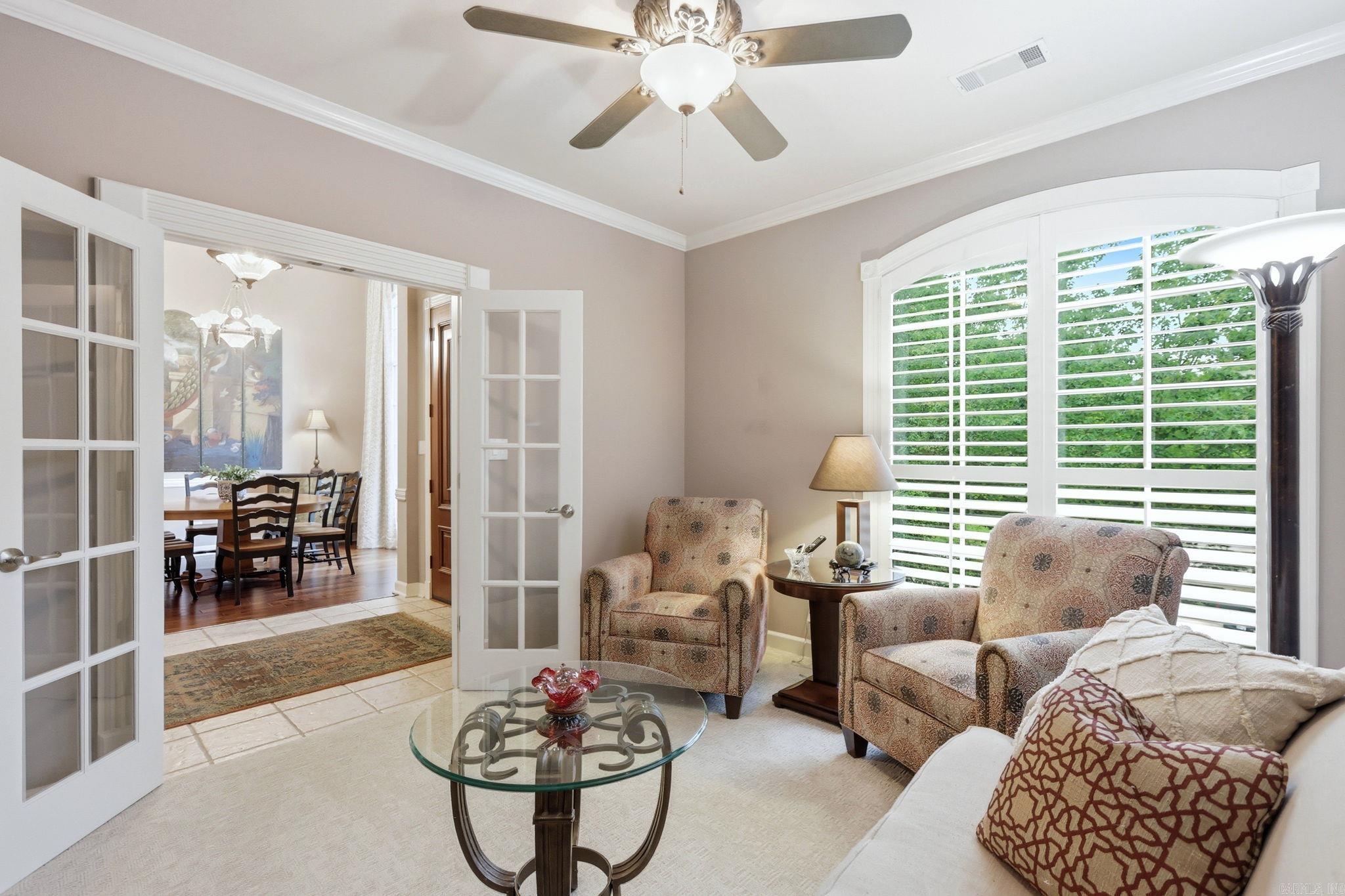 8 Carriage Court