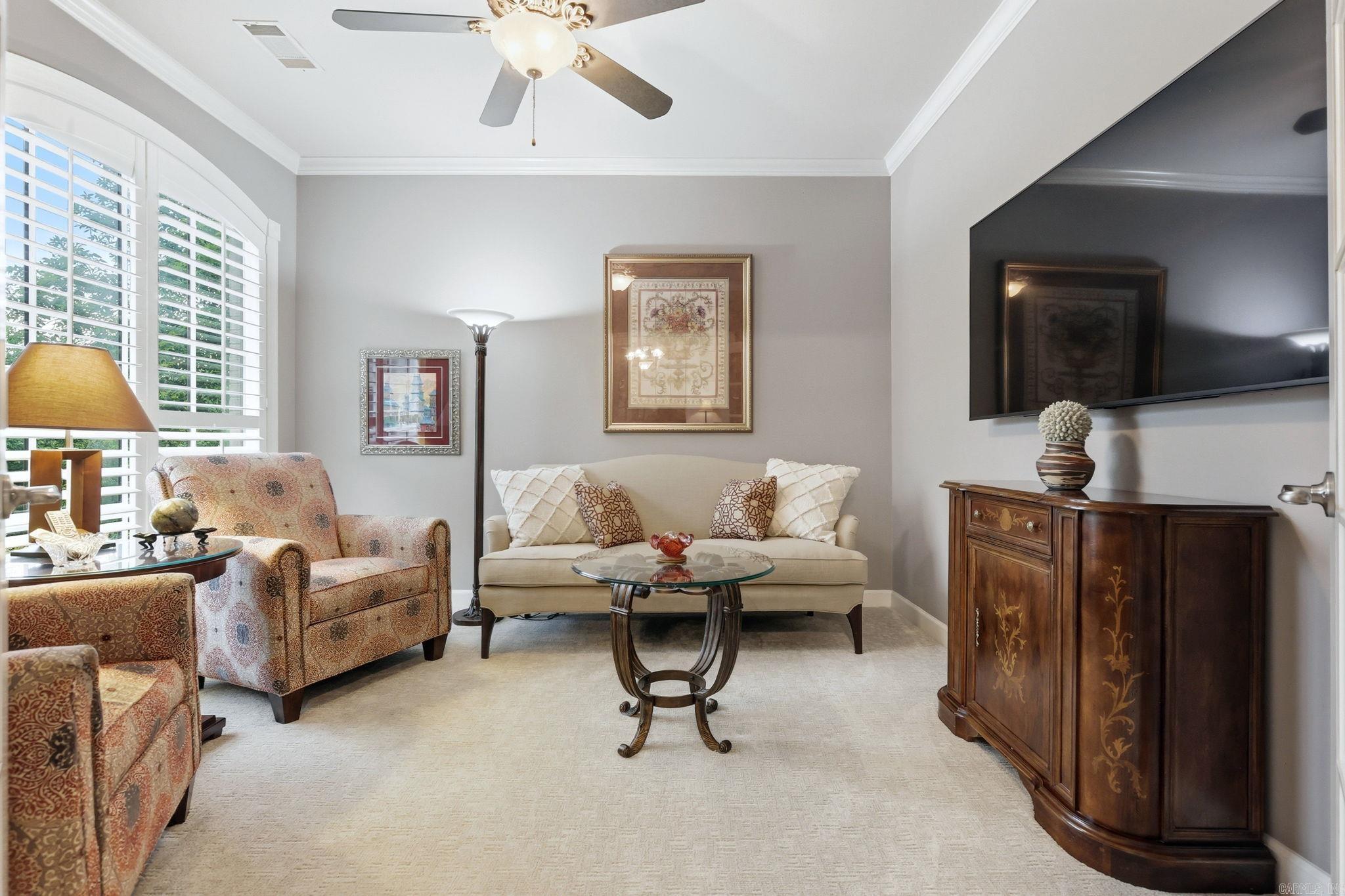 8 Carriage Court