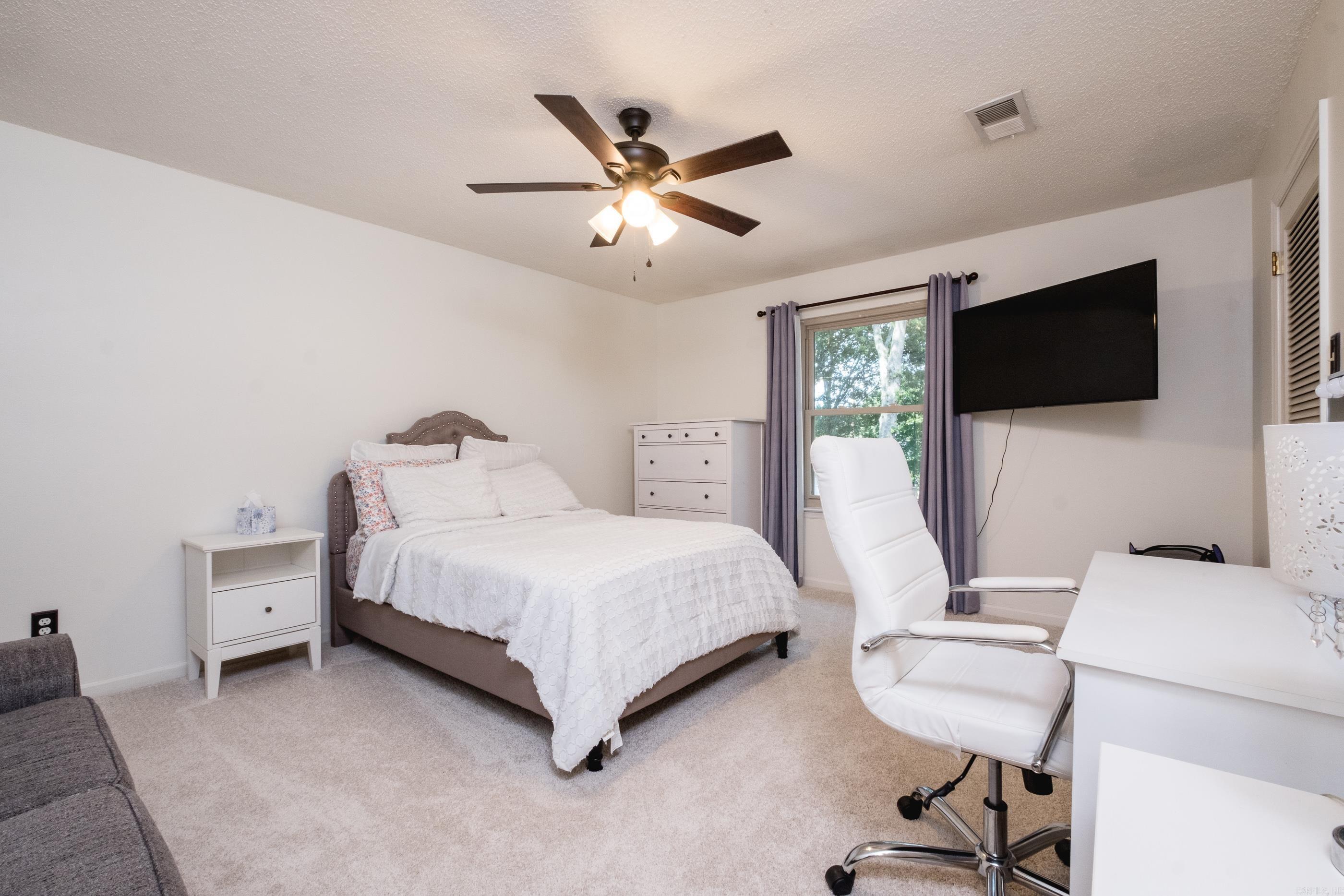 1817 Mill Creek Circle
