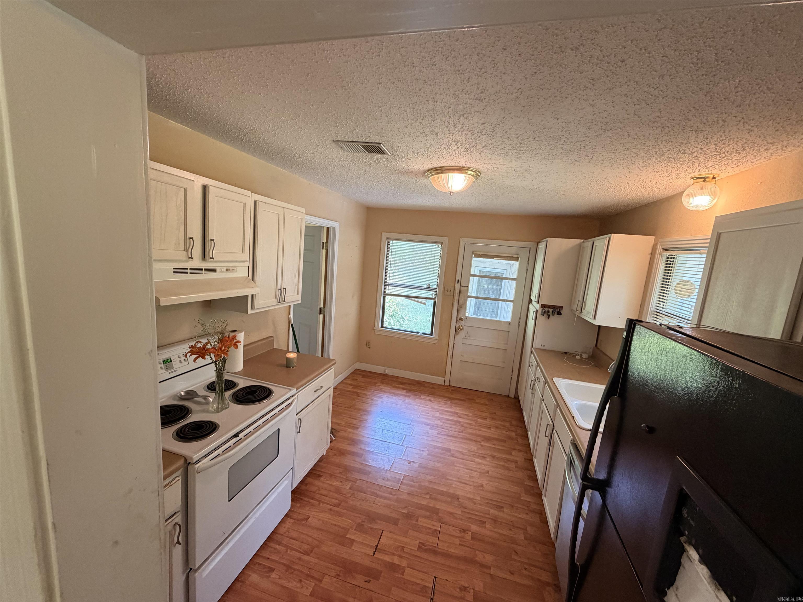 136 Scenic Hill