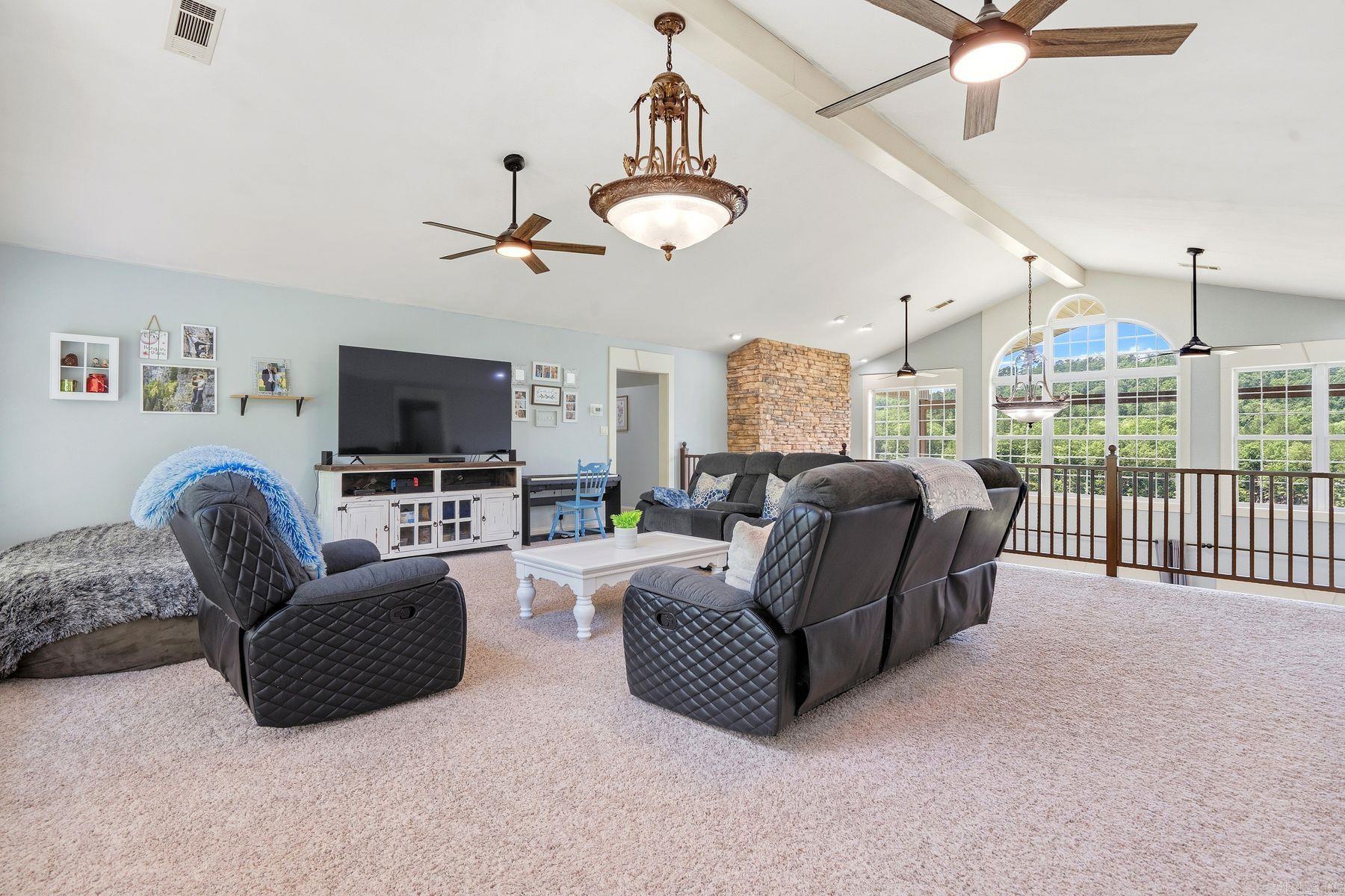 754 Peaceful Valley Road
