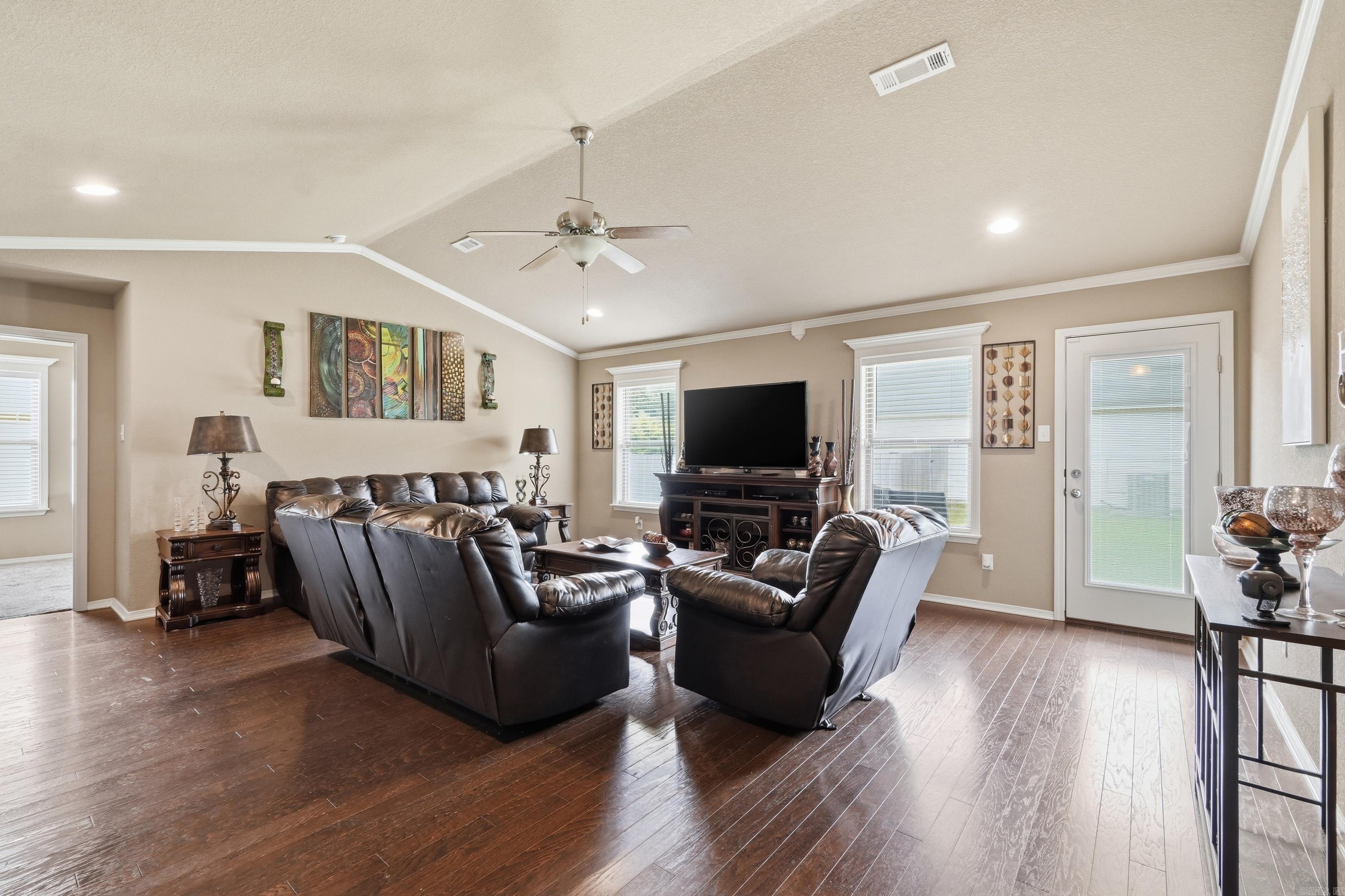 1107 Crossing Loop