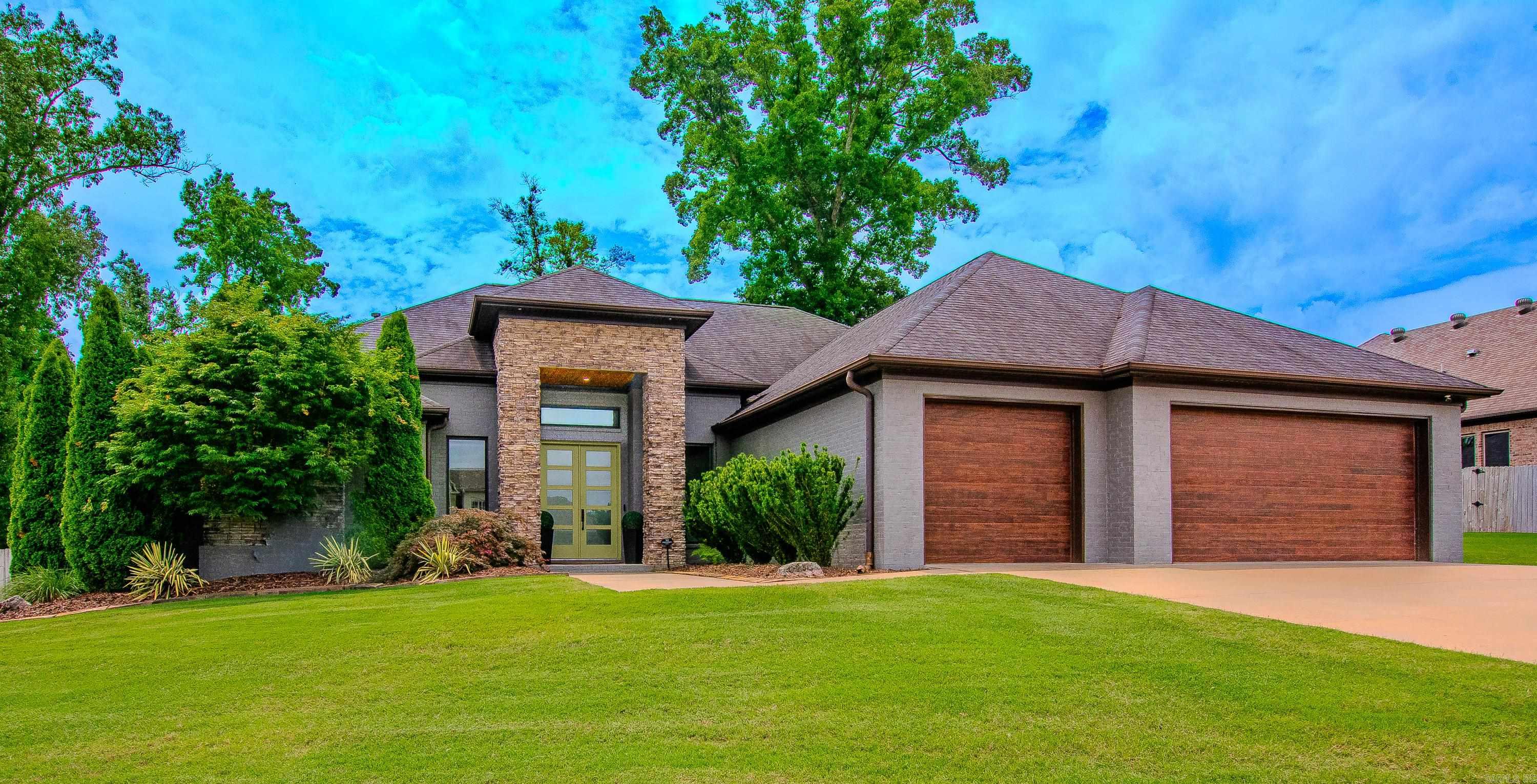 15 Cypress Lake Ct