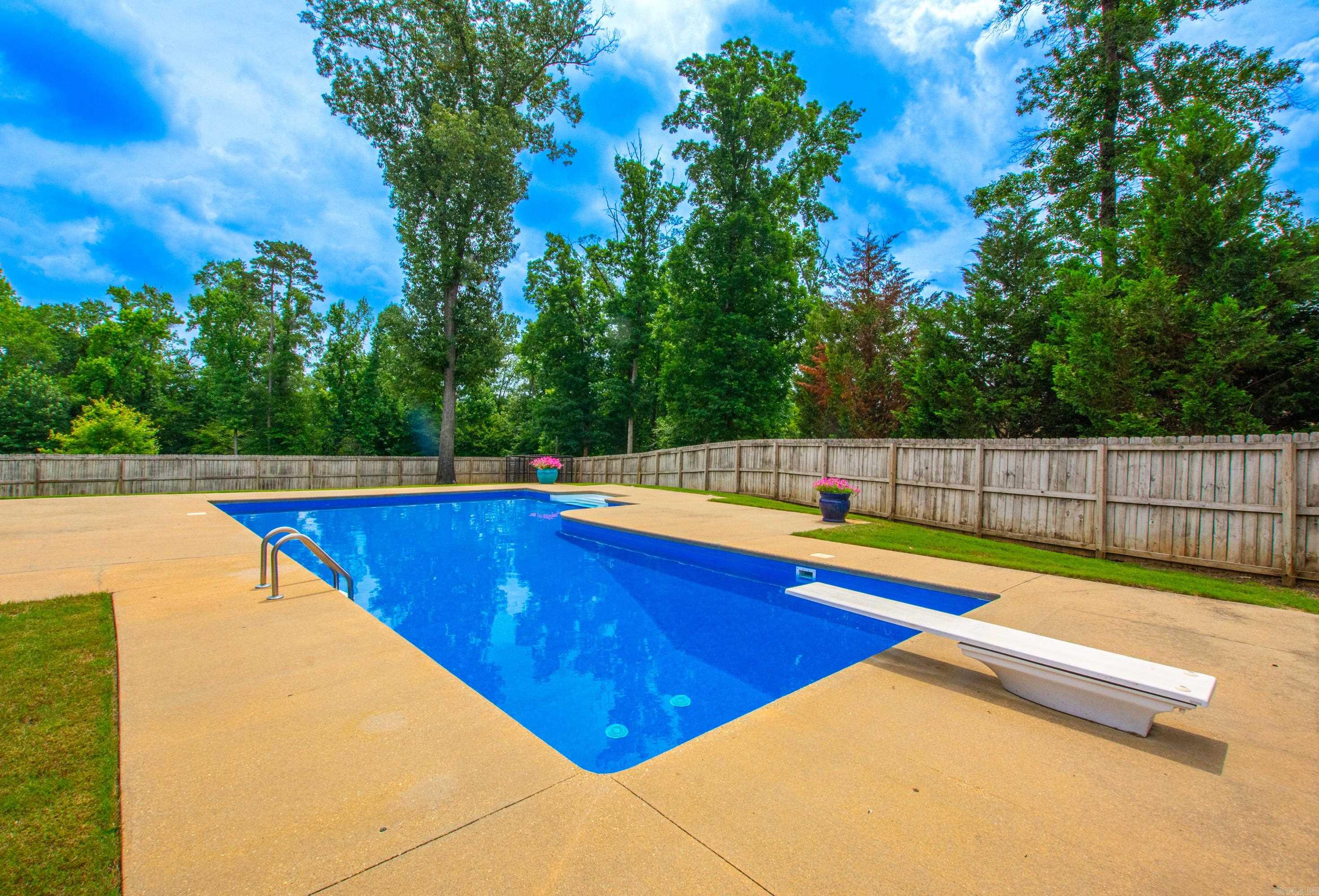 15 Cypress Lake Ct