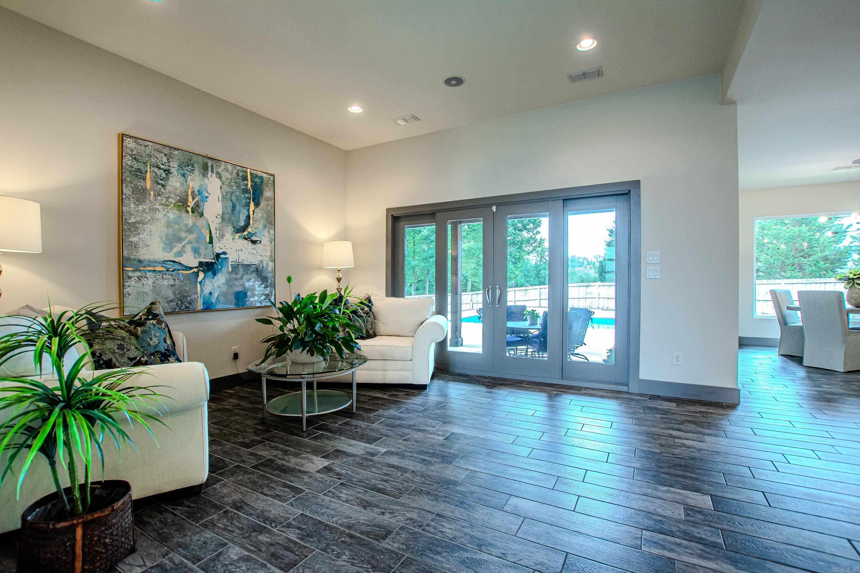 15 Cypress Lake Ct