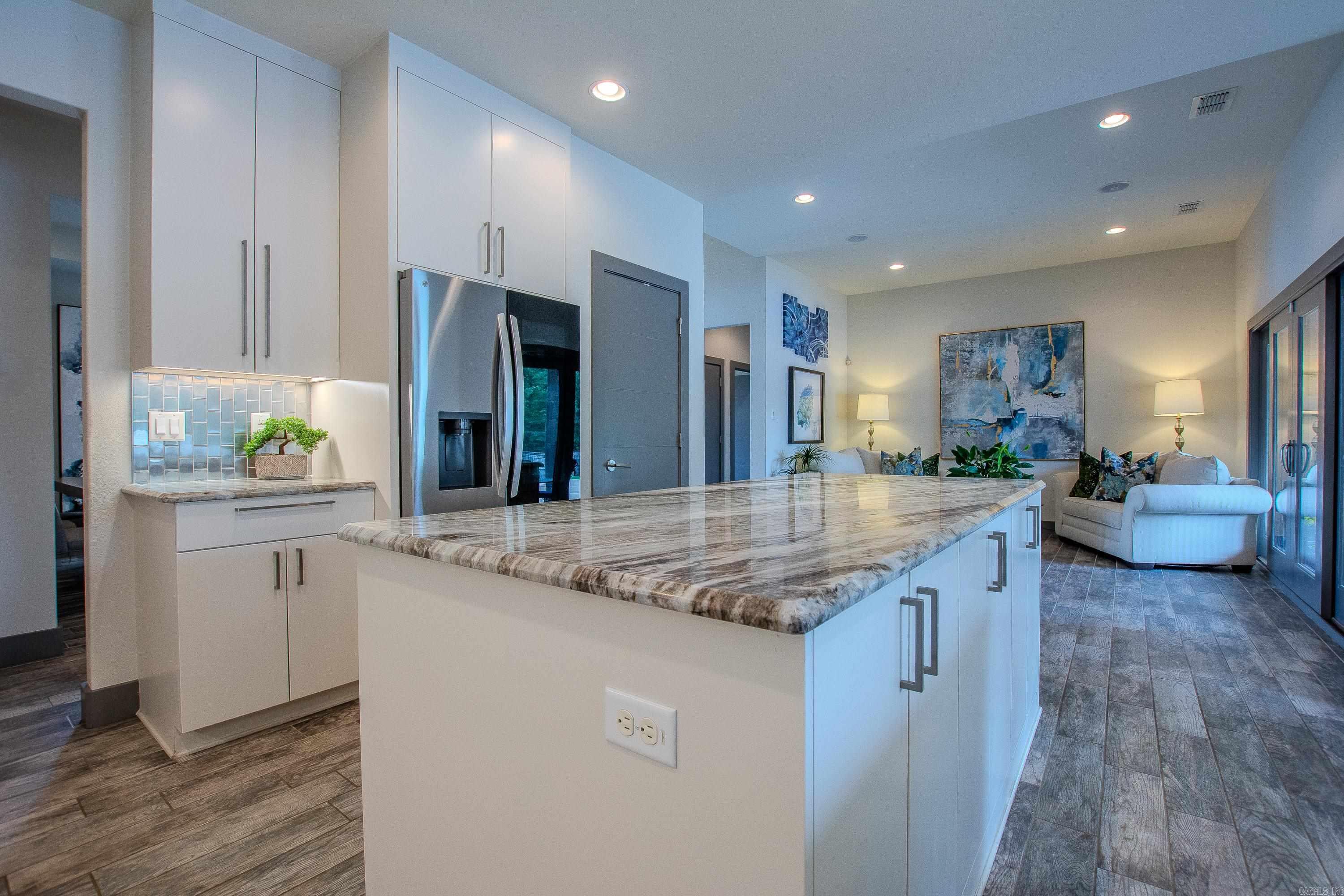 15 Cypress Lake Ct