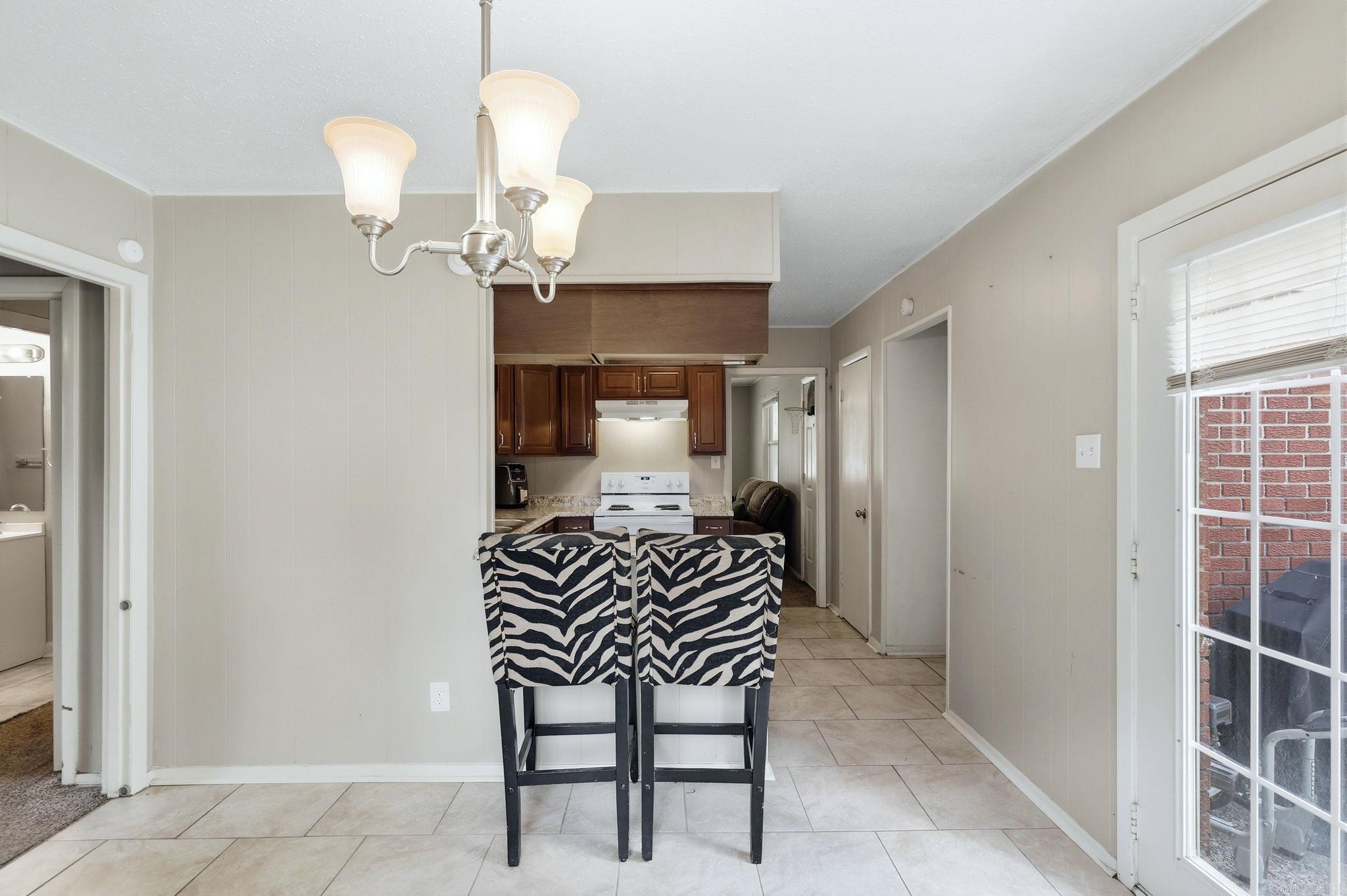 3809 Arapaho Trail