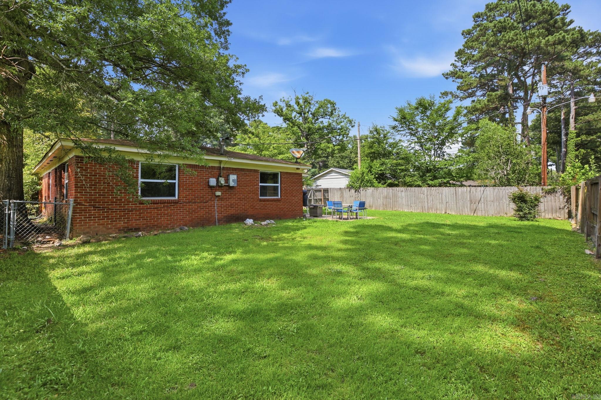 3809 Arapaho Trail