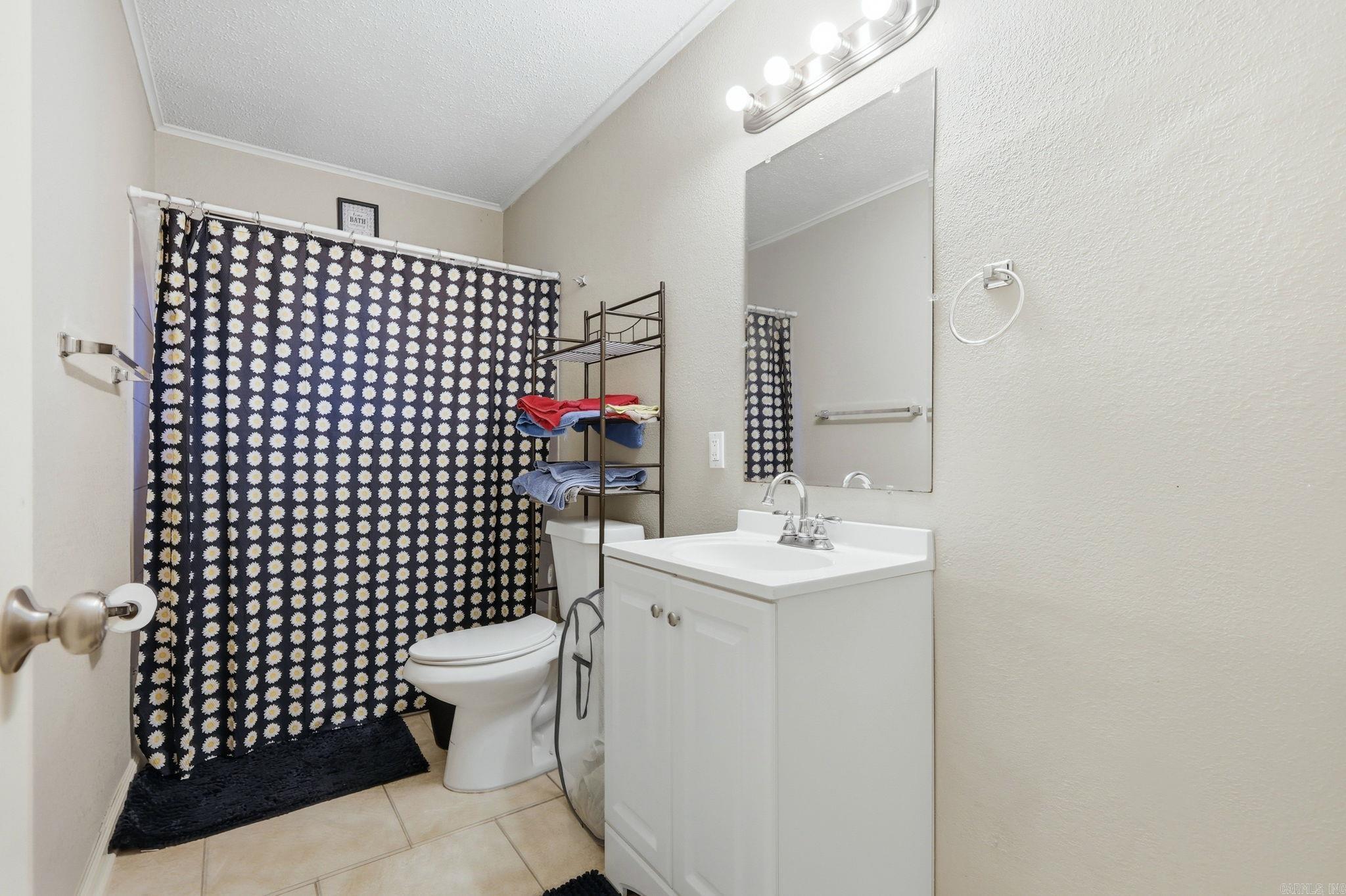 3809 Arapaho Trail
