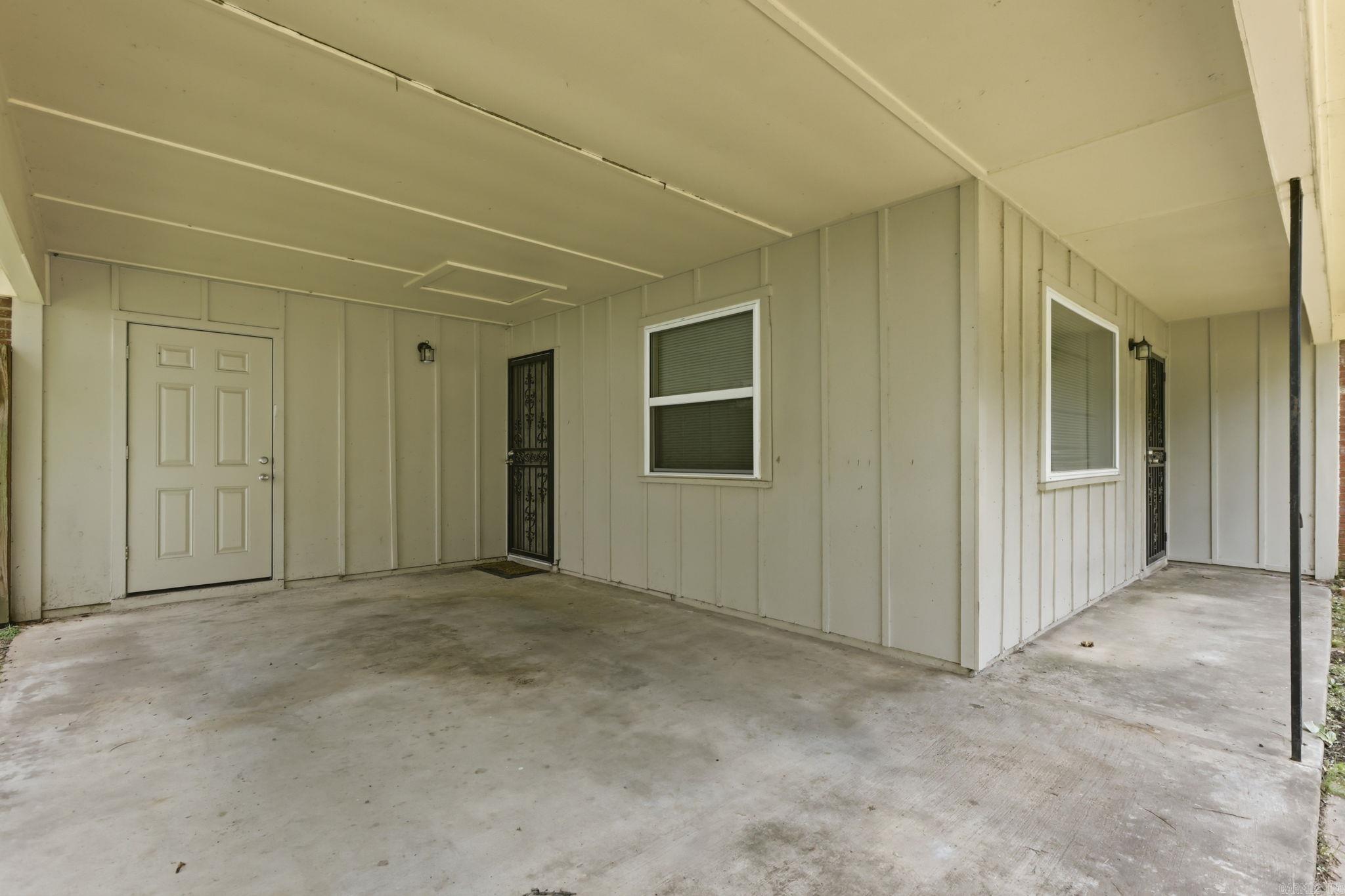 3809 Arapaho Trail