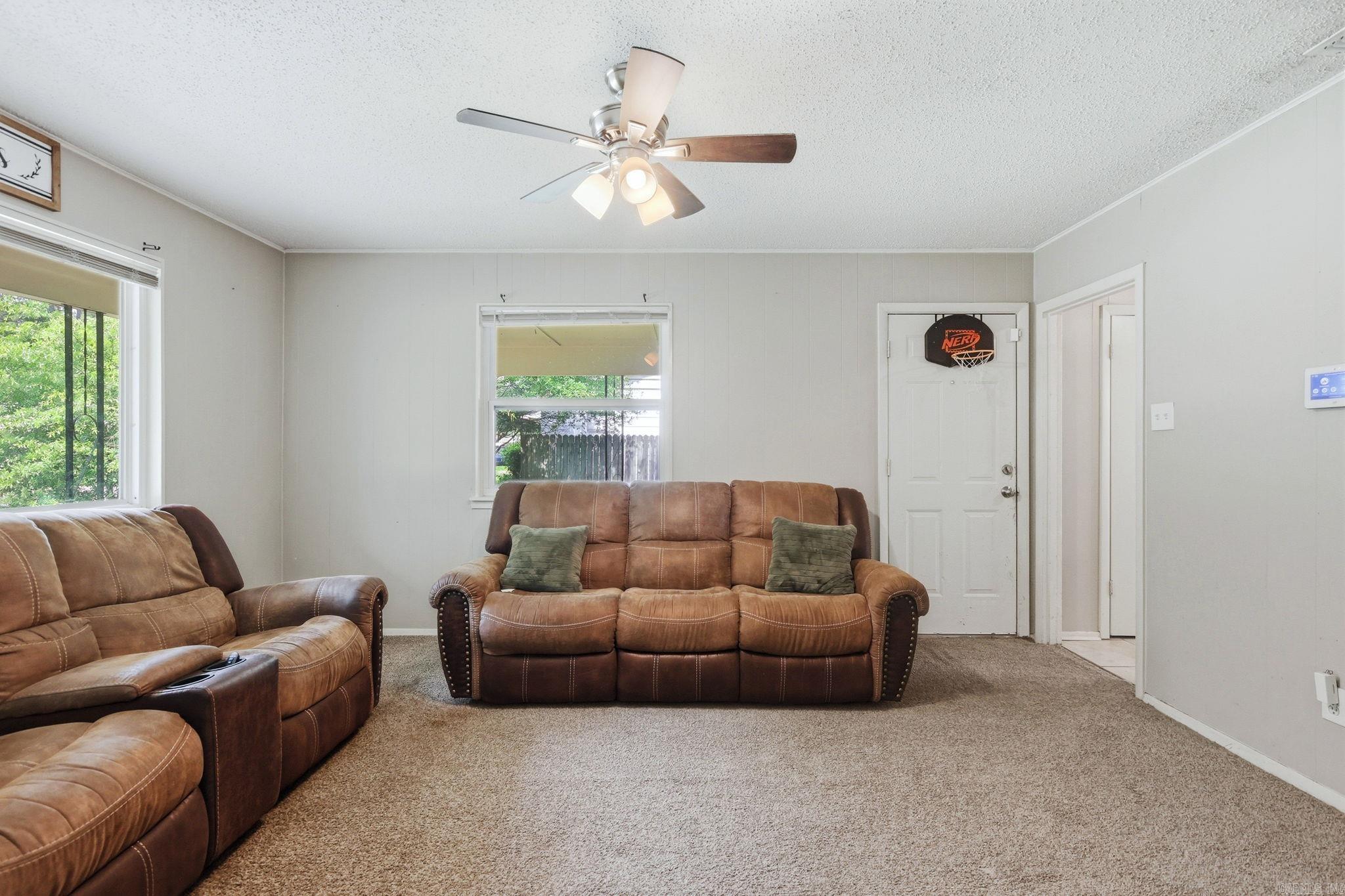 3809 Arapaho Trail