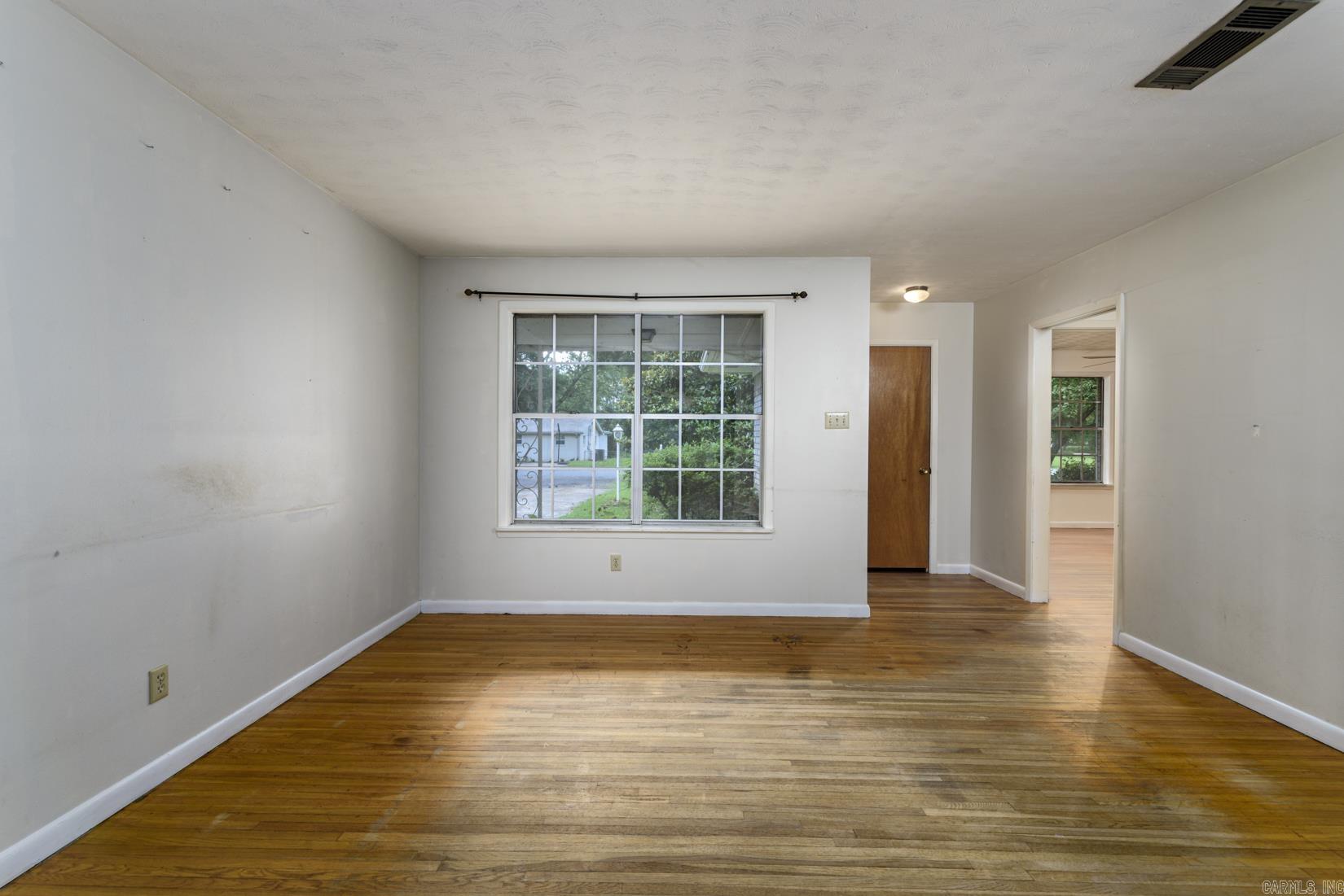 6 Dunfrettin Place