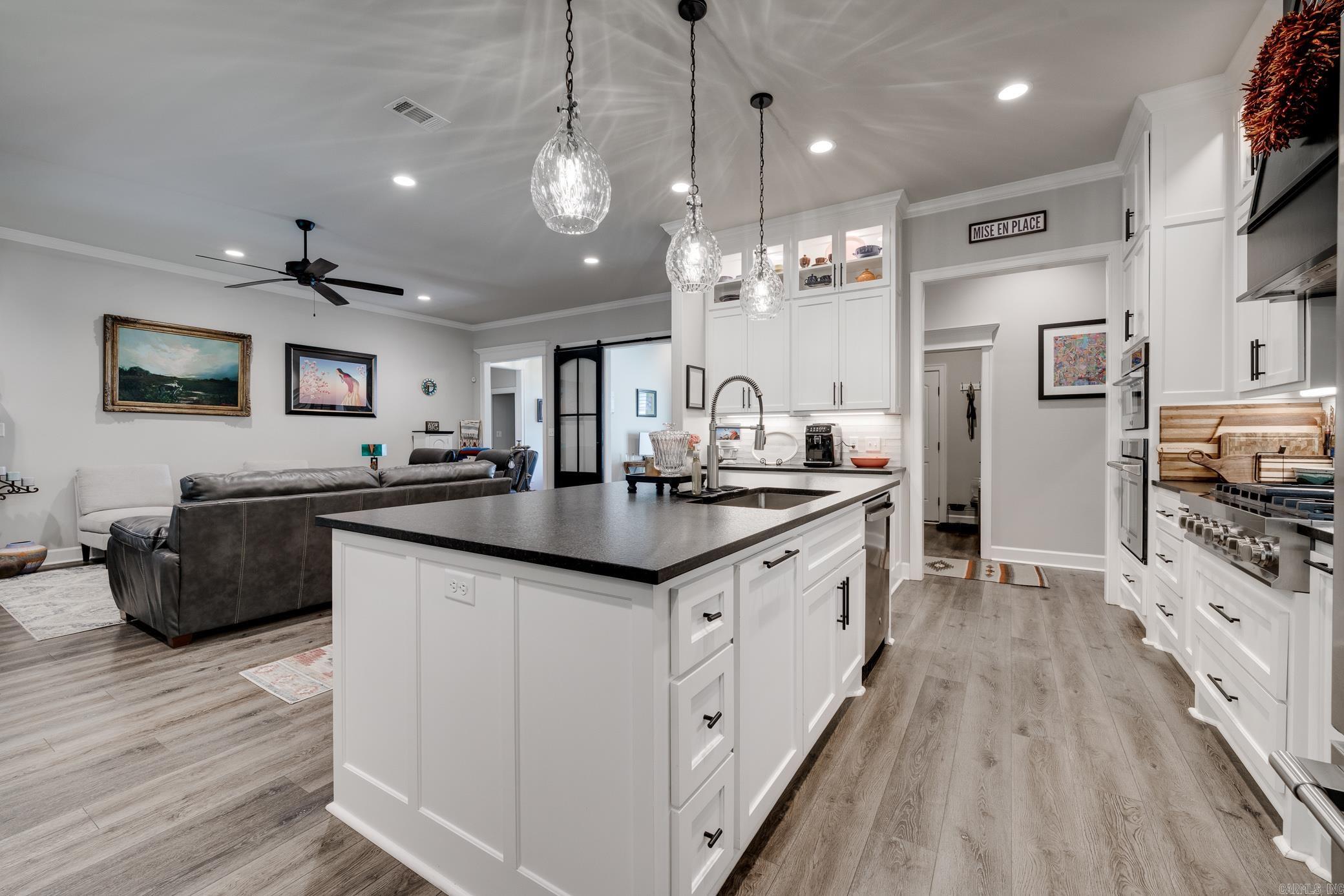 1895 Indigo Cove