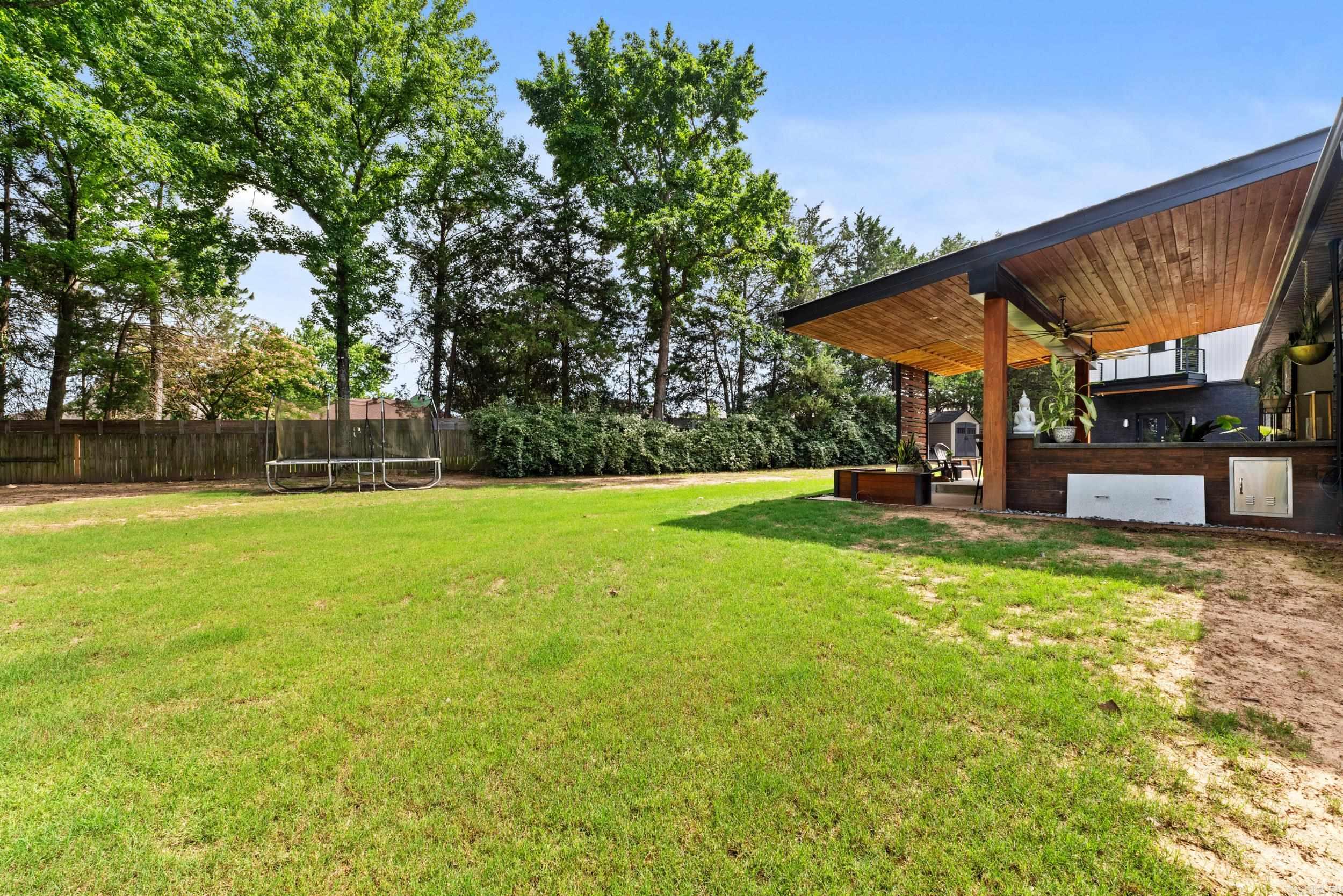 5205 Clayborn Dr