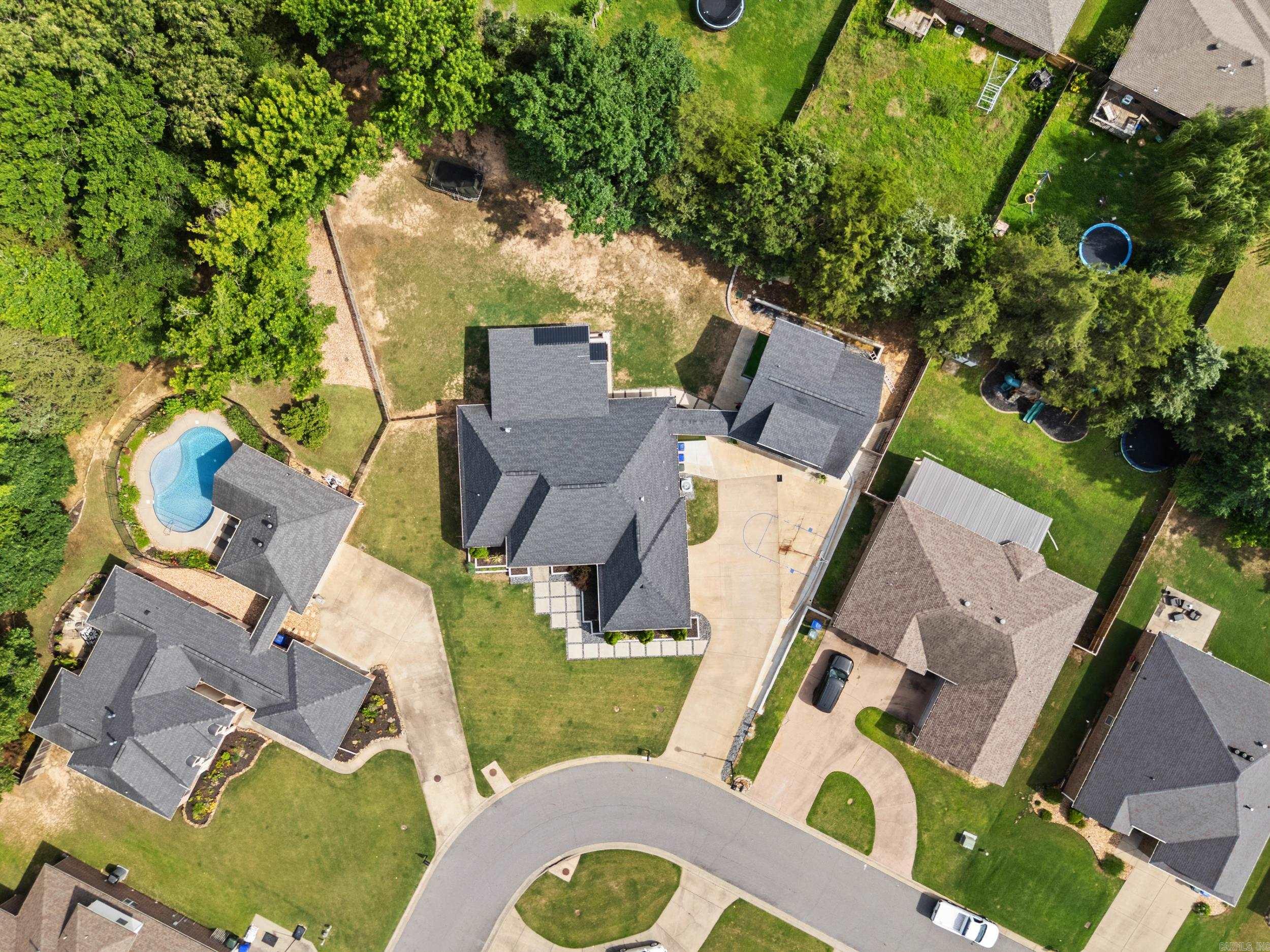 5205 Clayborn Dr