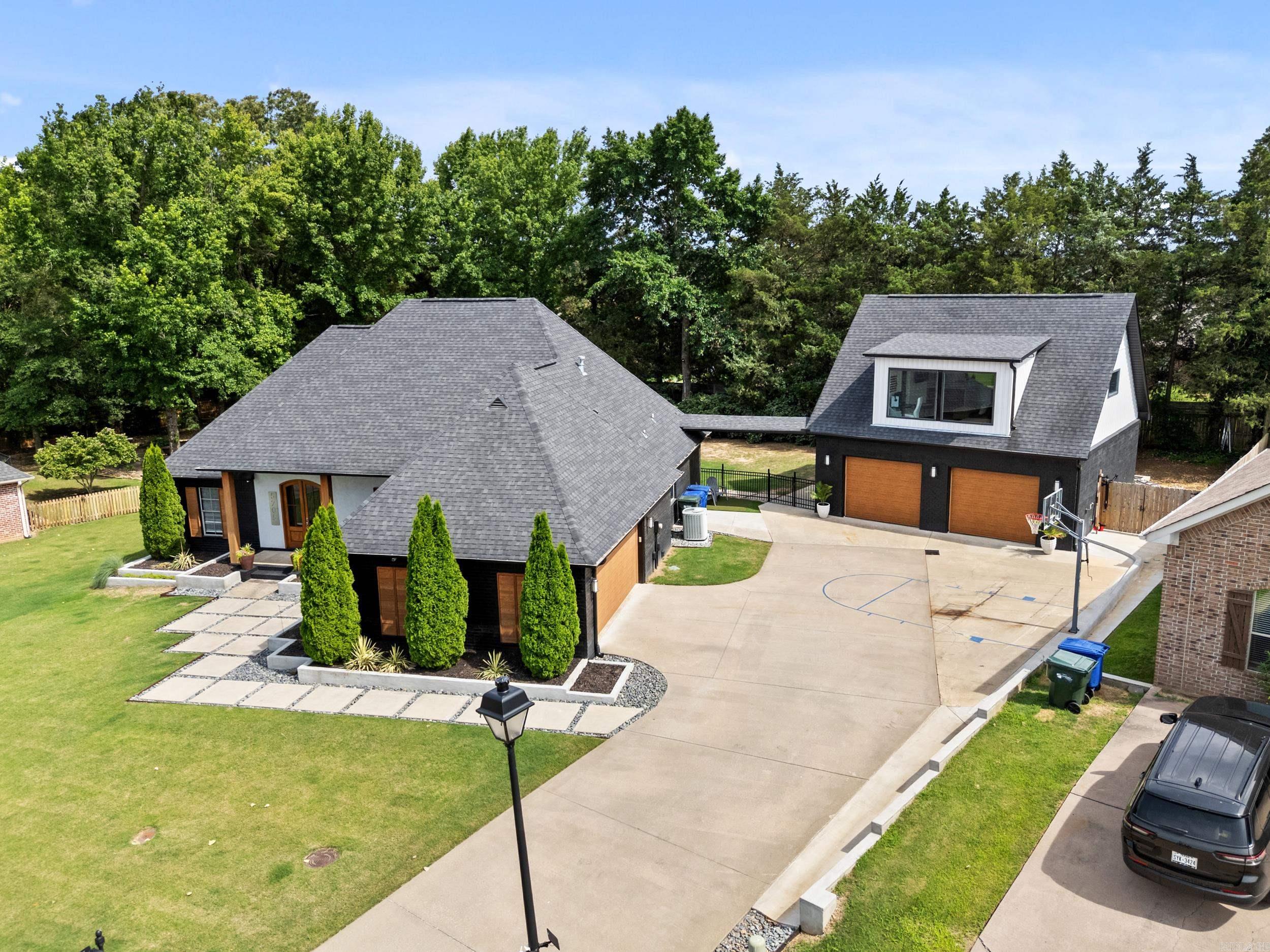 5205 Clayborn Dr