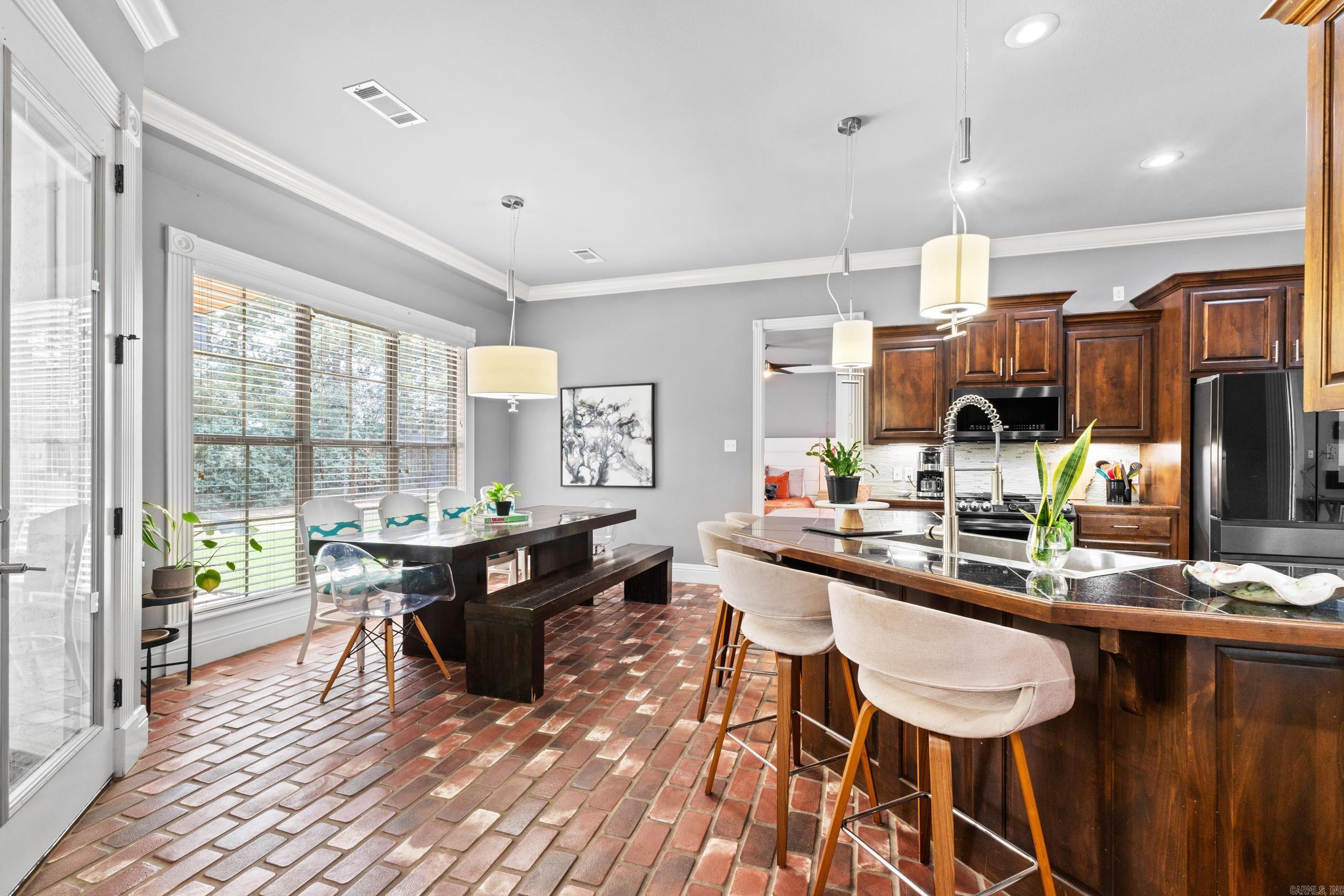 5205 Clayborn Dr