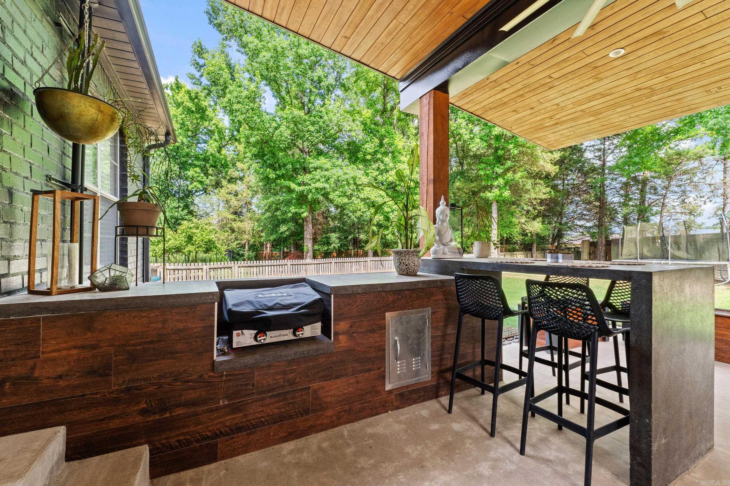5205 Clayborn Dr