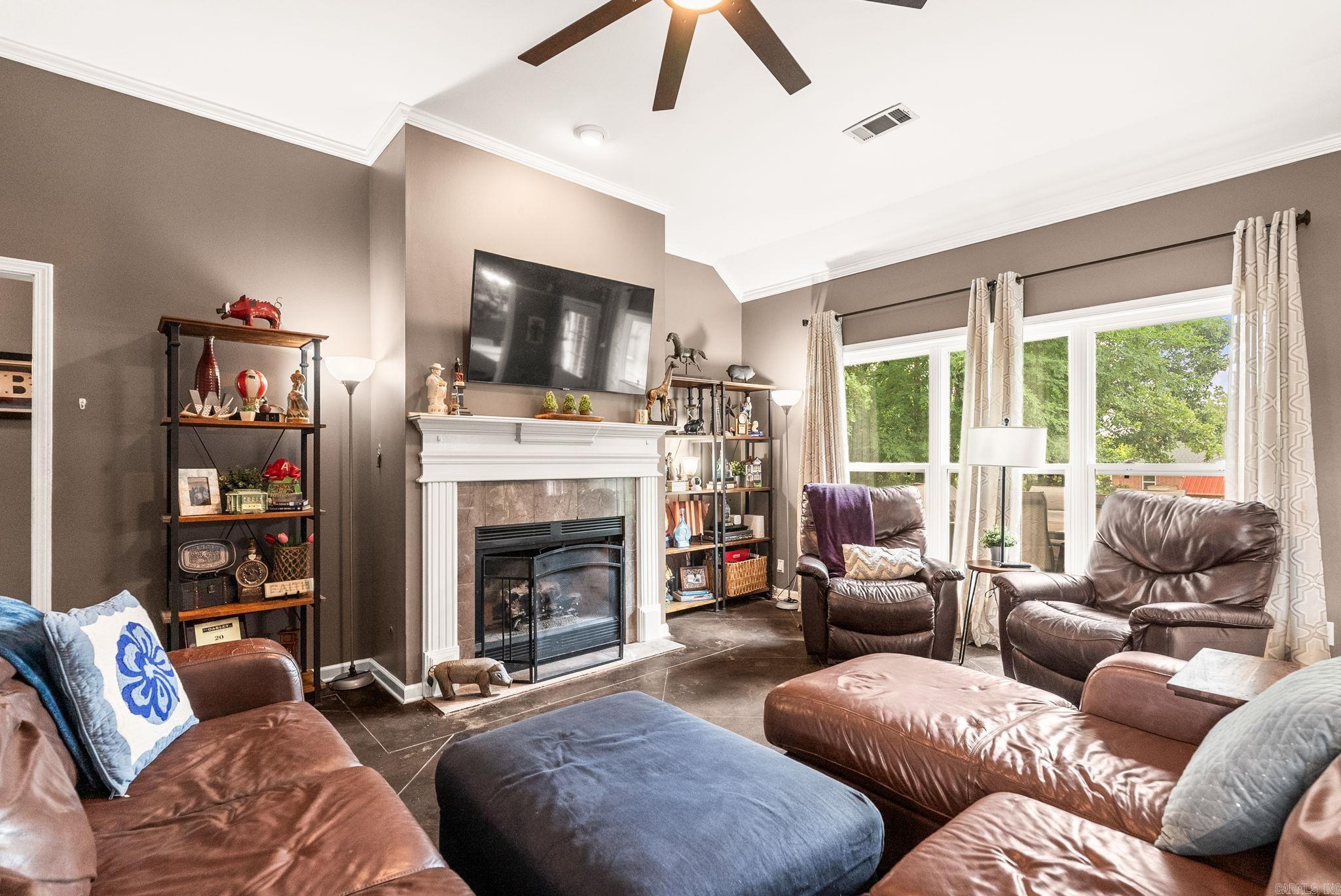 27 Winona Drive