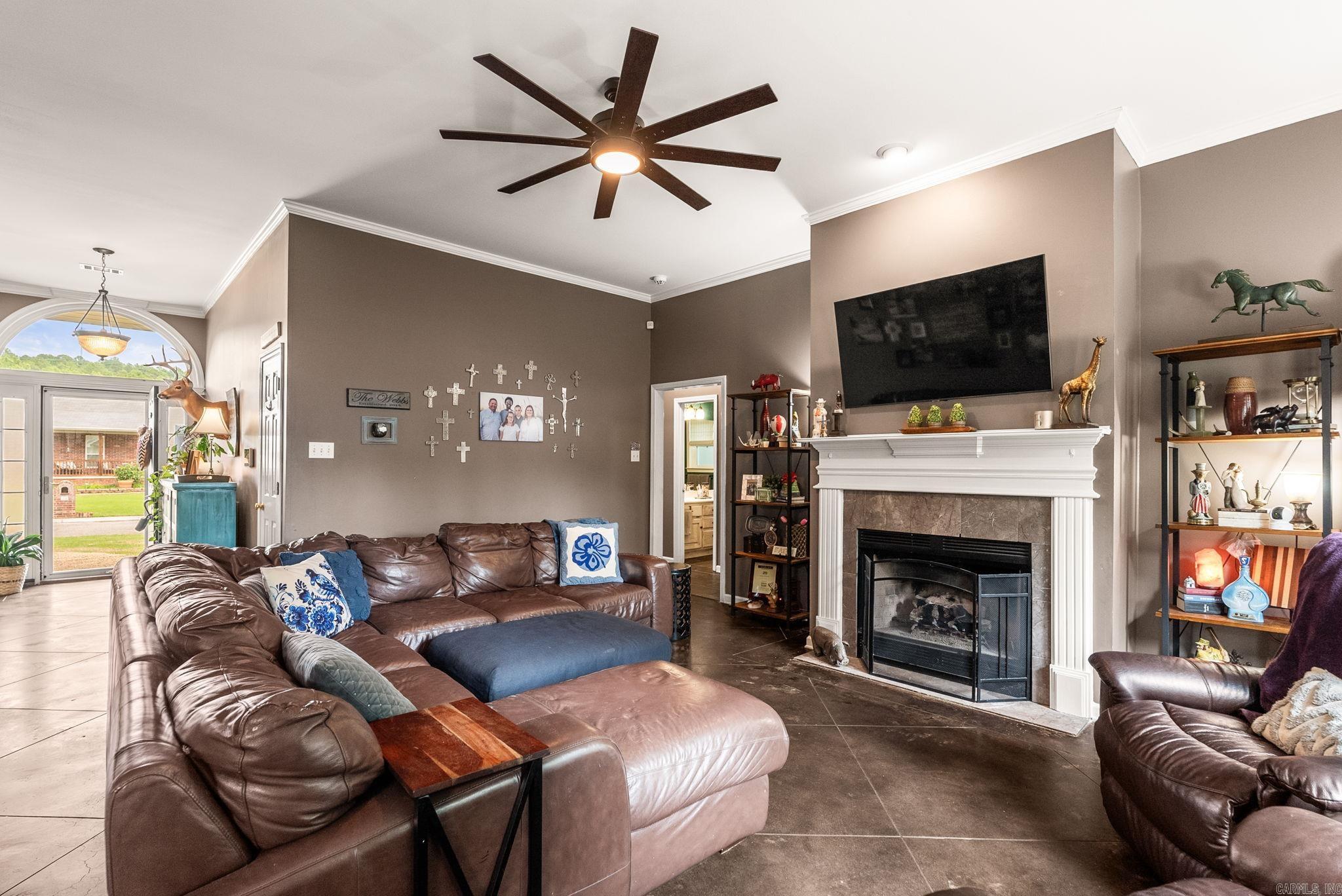 27 Winona Drive
