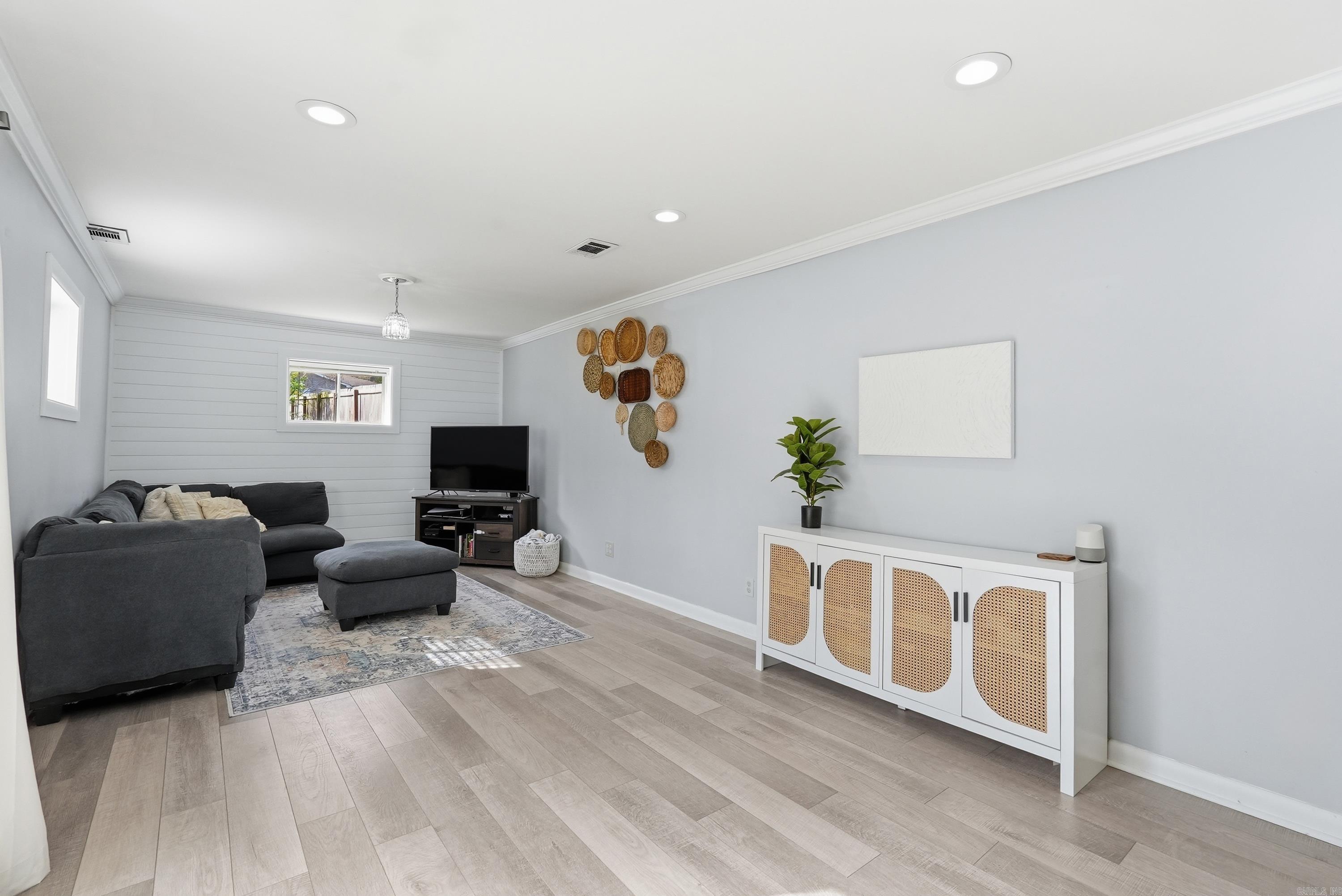 3 Birchwood Circle